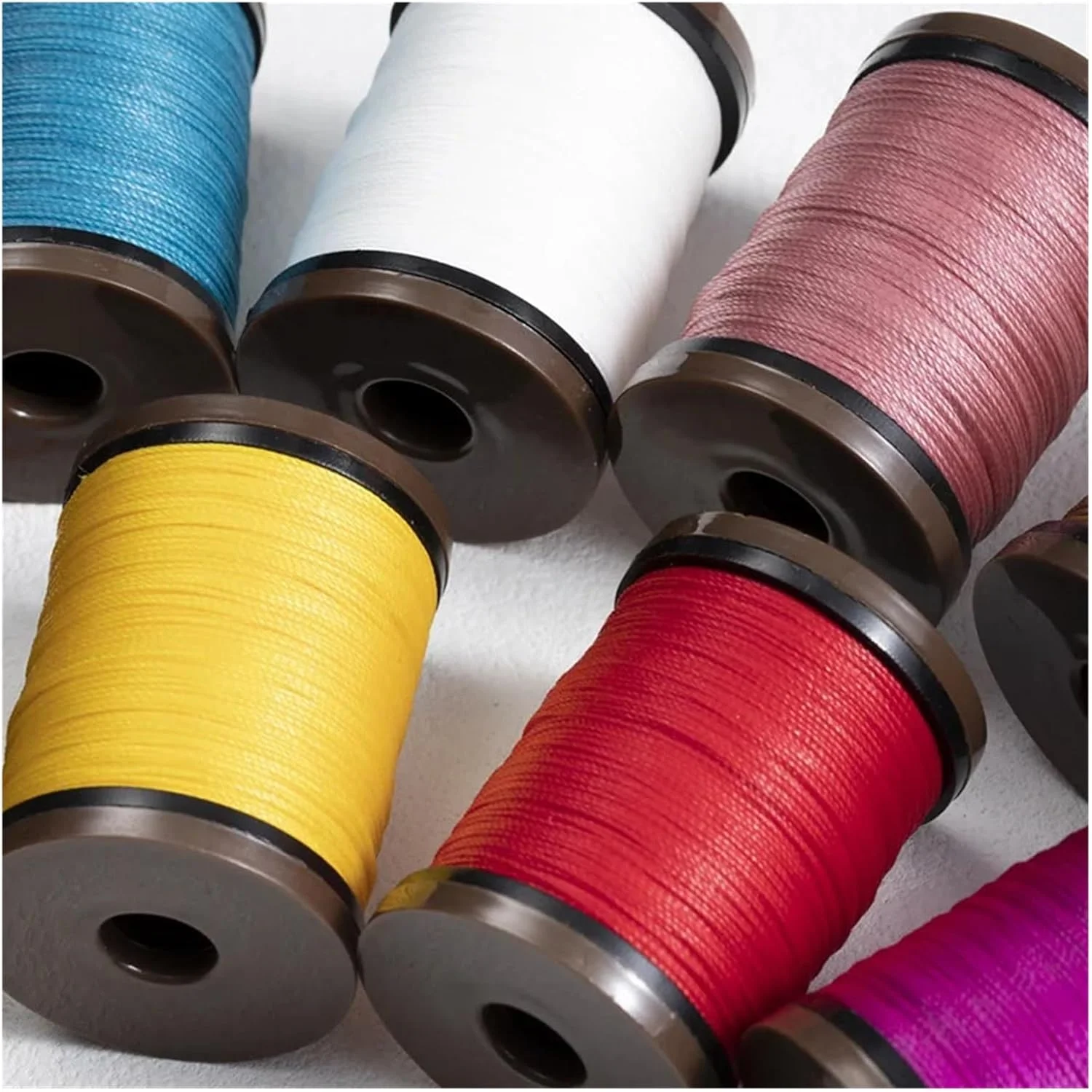 نخ موم زده گرد 0.6 میلی متری ZYJBDYZBD برای دوخت چرم، نخ پلی استر روکش شده با موم، رشته های بافته شده برای کیف پول، زین و لوازم جانبی DIY نخ موم زده گرد 0.6 میلی متری ZYJBDYZBD برای دوخت چرم، نخ پلی استر روکش شده با موم، رشته های بافته شده برای کیف پول، زین و لوازم جانبی DIY