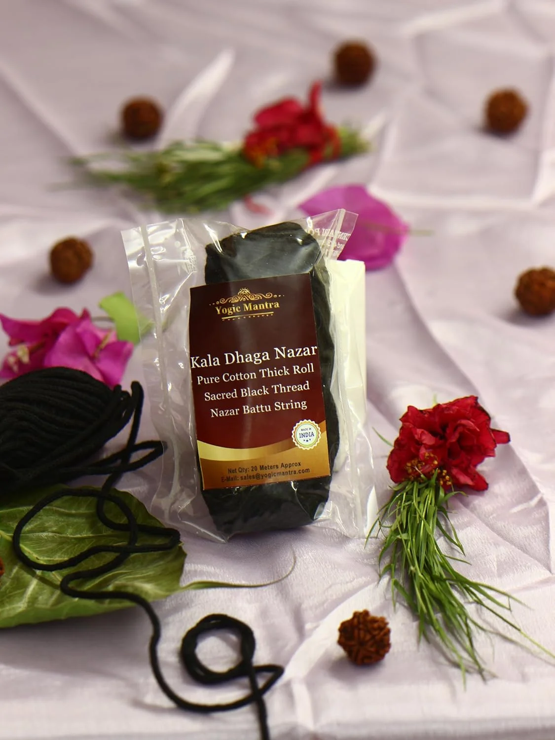 نخ سیاه یوگیک مانترا نظر باتو کالا داگا (نخ ضخیم پنبه ای خالص با طول تقریبی 20 متر) نظر سوراکشا کالاوا راکشا سوترا نخ مقدس محافظ چشم زخم، پابند مردانه و زنانه نخ سیاه یوگیک مانترا نظر باتو کالا داگا (نخ ضخیم پنبه ای خالص با طول تقریبی 20 متر) نظر سوراکشا کالاوا راکشا سوترا نخ مقدس محافظ چشم زخم، پابند مردانه و زنانه