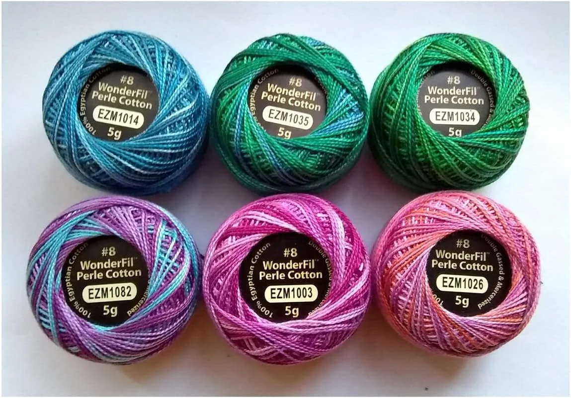 نخ گلدوزی پنبه ای مرواریدی سایز 8 WonderFil Eleganza طرح "قلب های آبنباتی" - ست نمونه 6 رنگ، هر کدام 38 متر نخ گلدوزی پنبه ای مرواریدی سایز 8 WonderFil Eleganza طرح "قلب های آبنباتی" - ست نمونه 6 رنگ، هر کدام 38 متر