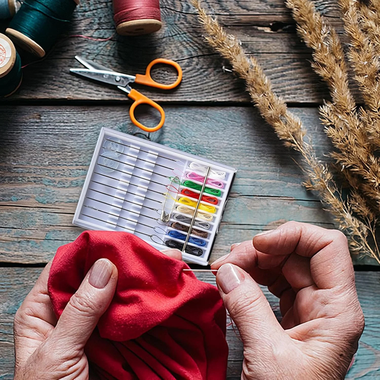 ست خیاطی مسافرتی - 10 رنگ نخ از قبل نخ شده لوازم جانبی خیاطی قابل حمل | لوازم جانبی گلدوزی با دکمه سنجاق برای مادر مادربزرگ زنان مردان ست خیاطی مسافرتی - 10 رنگ نخ از قبل نخ شده لوازم جانبی خیاطی قابل حمل | لوازم جانبی گلدوزی با دکمه سنجاق برای مادر مادربزرگ زنان مردان