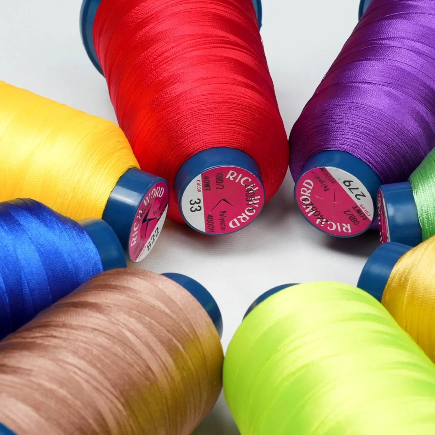 نخ گلدوزی ماشین RICHWORD، مشکی سفید، 15 رنگ، 40WT (108D/2)، کیت نخ پلی استر، هر قرقره 4000 متر (4374 یارد)، مناسب برای ماشین های گلدوزی و چرخ خیاطی نخ گلدوزی ماشین RICHWORD، مشکی سفید، 15 رنگ، 40WT (108D/2)، کیت نخ پلی استر، هر قرقره 4000 متر (4374 یارد)، مناسب برای ماشین های گلدوزی و چرخ خیاطی