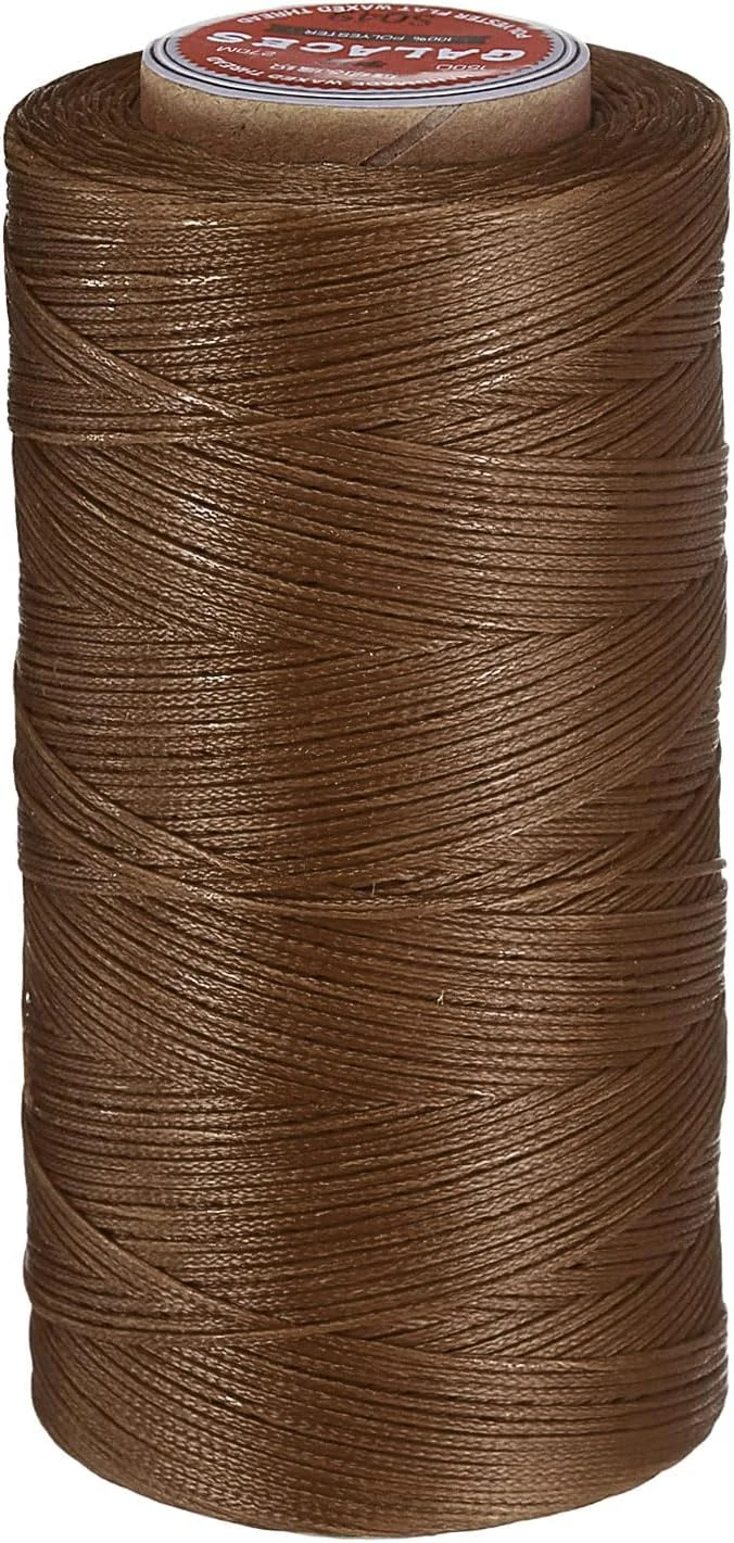 نخ موم زده چرم دوزی تخت QUARKZMAN، 270 متر / 295 یارد نخ موم زده پلی استر، نخ دوخت موم زده 150D برای صنایع دستی چرمی، صحافی، دستبندهای بافته شده، قهوه ای