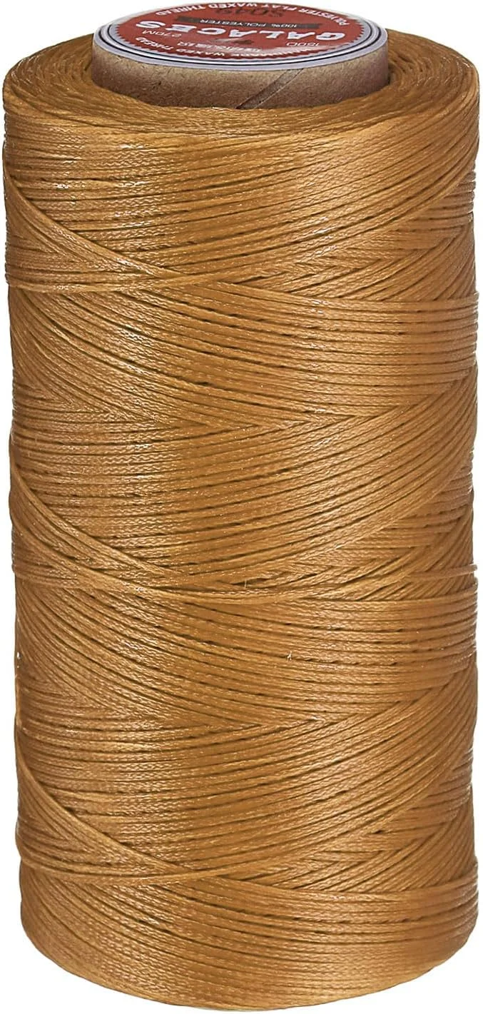 نخ موم زده چرم دوزی تخت QUARKZMAN، 270 متر / 295 یارد نخ موم زده پلی استر، نخ دوخت موم زده 150D برای صنایع دستی چرمی، صحافی، دستبندهای بافته شده، قهوه ای روشن