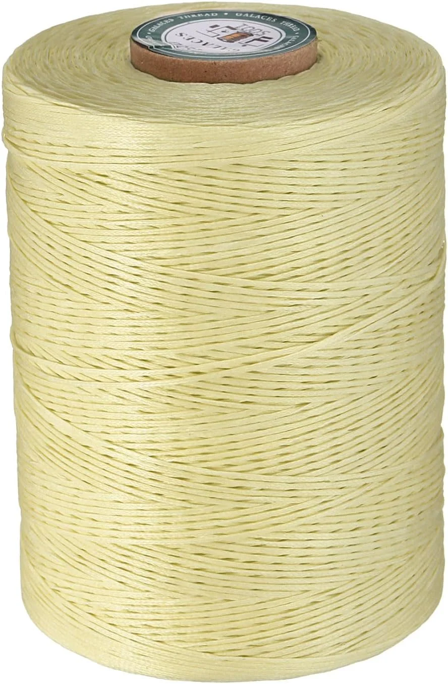 نخ موم زده چرم دوزی تخت QUARKZMAN، 780 متر / 853 یارد نخ پلی استر مومی، نخ دوخت مومی 0.8 میلی متری برای صنایع دستی چرمی، صحافی، دستبندهای بافته شده، بژ