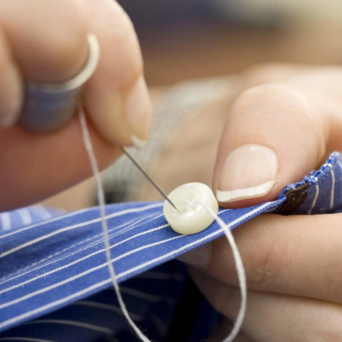 نخ خیاطی پلی استر، نخ خیاطی سفید نخ خیاطی با استحکام بالا رول نخ سفید برای چرخ خیاطی نخ خیاطی پلی استر، نخ خیاطی سفید نخ خیاطی با استحکام بالا رول نخ سفید برای چرخ خیاطی