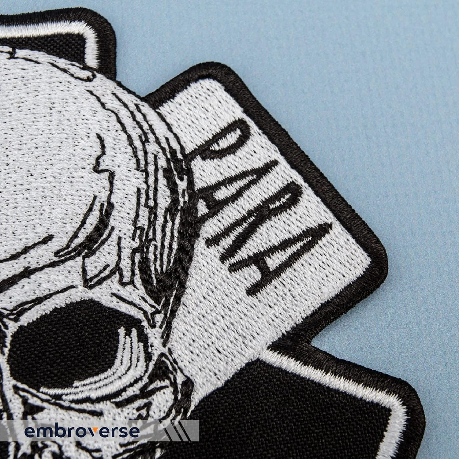 تکه دوزی جمجمه جابجا شده امدادگر - نشان پزشکی EMT گلدوزی شده - تکه های اتویی - 4.9 x 4.8 اینچ تکه دوزی جمجمه جابجا شده امدادگر - نشان پزشکی EMT گلدوزی شده - تکه های اتویی - 4.9 x 4.8 اینچ