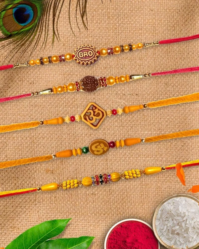 جای شری هندیکرافتس راخی برای برادران برای Raksha Bandan طرح گرد قرمز راخی سنگ مهره طراحی مجموعه راخی 10 عددی جای شری هندیکرافتس راخی برای برادران برای Raksha Bandan طرح گرد قرمز راخی سنگ مهره طراحی مجموعه راخی 10 عددی
