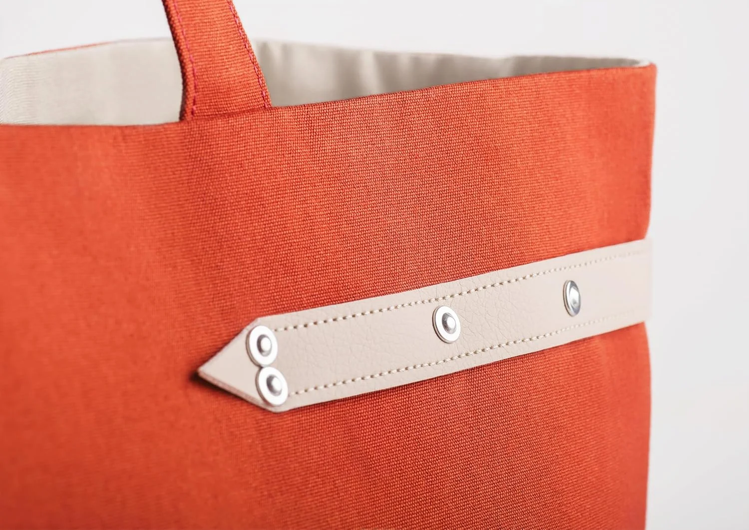 نخ خیاطی مخصوص پارچه های بیرونی گاترمن Outdoor 40 - نخ شماره 40 طول 400 متر - نخ خیاطی مقاوم در برابر اشعه UV 798300 (مشکی-1000) نخ خیاطی مخصوص پارچه های بیرونی گاترمن Outdoor 40 - نخ شماره 40 طول 400 متر - نخ خیاطی مقاوم در برابر اشعه UV 798300 (مشکی-1000)