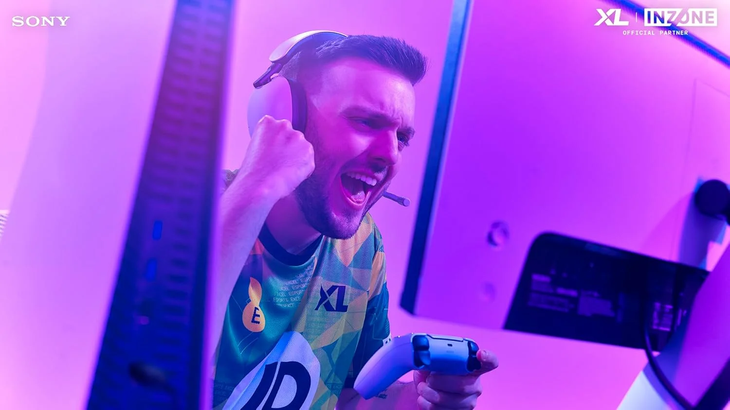 هدست گیمینگ بیسیم حذف نویز سونی INZONE H9 - صدای فضایی 360 درجه برای بازی - 32 ساعت عمر باتری میکروفون بوم - بلوتوث برای تماس - PC/PS5 - مناسب برای پلی استیشن هدست گیمینگ بیسیم حذف نویز سونی INZONE H9 - صدای فضایی 360 درجه برای بازی - 32 ساعت عمر باتری میکروفون بوم - بلوتوث برای تماس - PC/PS5 - مناسب برای پلی استیشن