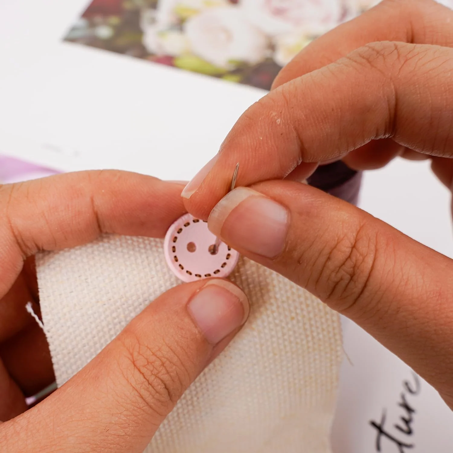 ست نخ خیاطی 12 عددی، قرقره های 30wt، 12 رنگ متنوع، هر کدام 800 یارد نخ پلی استر برای خیاطی دستی و ماشینی، دوخت، لحاف دوزی، سردوز (ZH-12PCSYMXBZ) ست نخ خیاطی 12 عددی، قرقره های 30wt، 12 رنگ متنوع، هر کدام 800 یارد نخ پلی استر برای خیاطی دستی و ماشینی، دوخت، لحاف دوزی، سردوز (ZH-12PCSYMXBZ)