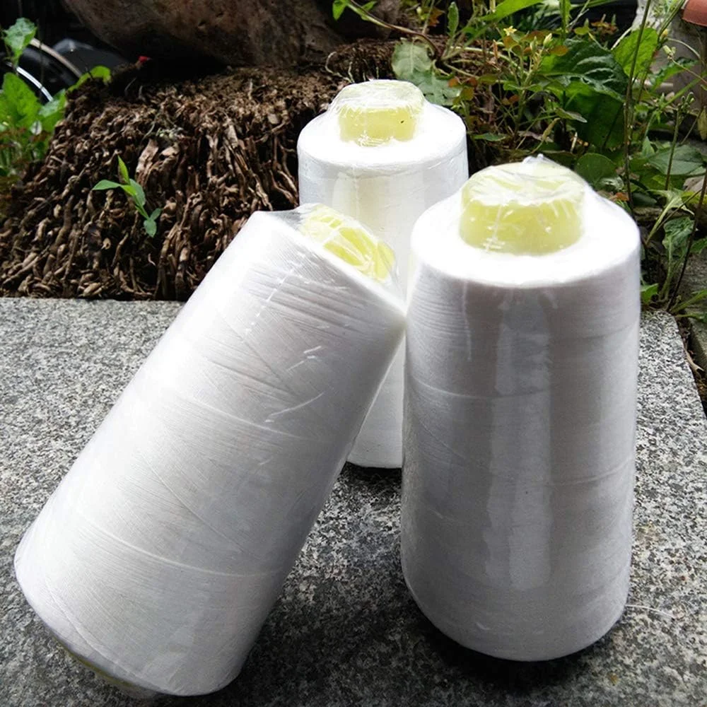 یک حلقه نخ خیاطی پنبه ای برای چرخ خیاطی سفید نشده (سفید، 3000 یارد) یک حلقه نخ خیاطی پنبه ای برای چرخ خیاطی سفید نشده (سفید، 3000 یارد)