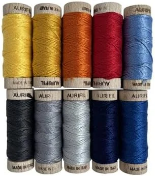 مجموعه طراحان آریفیول، 10 قرقره کوچک نخ دمسه 100% پنبه (18 یارد در هر قرقره) JL30TV10 طرح It Takes a Village اثر جنیفر لانگ - ساخت ایتالیا (L30TV10 It Takes a Village)