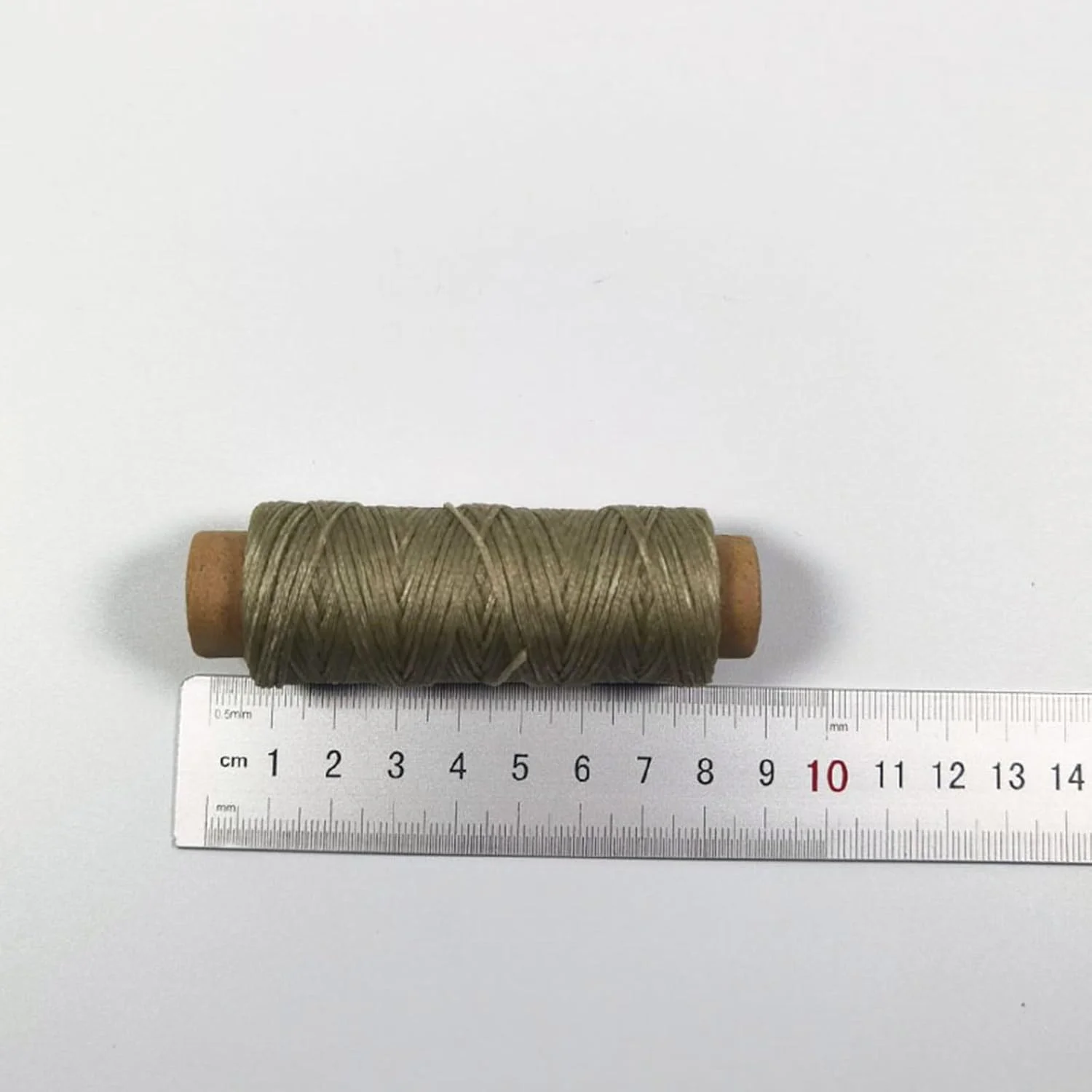 نخ موم زده چرمی ضخیم 0.8 میلی متری برای ابزار کاردستی نخ دوخت دستی 50 متری موتورهای دوخت موم تخت نخ موم زده چرمی ضخیم 0.8 میلی متری برای ابزار کاردستی نخ دوخت دستی 50 متری موتورهای دوخت موم تخت