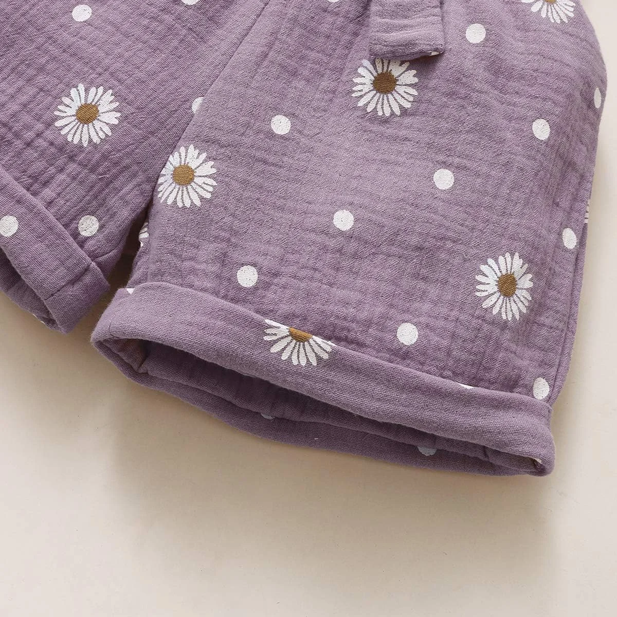 Jeinxcn ست لباس تابستانی دخترانه شامل تاپ رکابی یقه هالتر طرح گل آفتابگردان و شلوارک Jeinxcn ست لباس تابستانی دخترانه شامل تاپ رکابی یقه هالتر طرح گل آفتابگردان و شلوارک