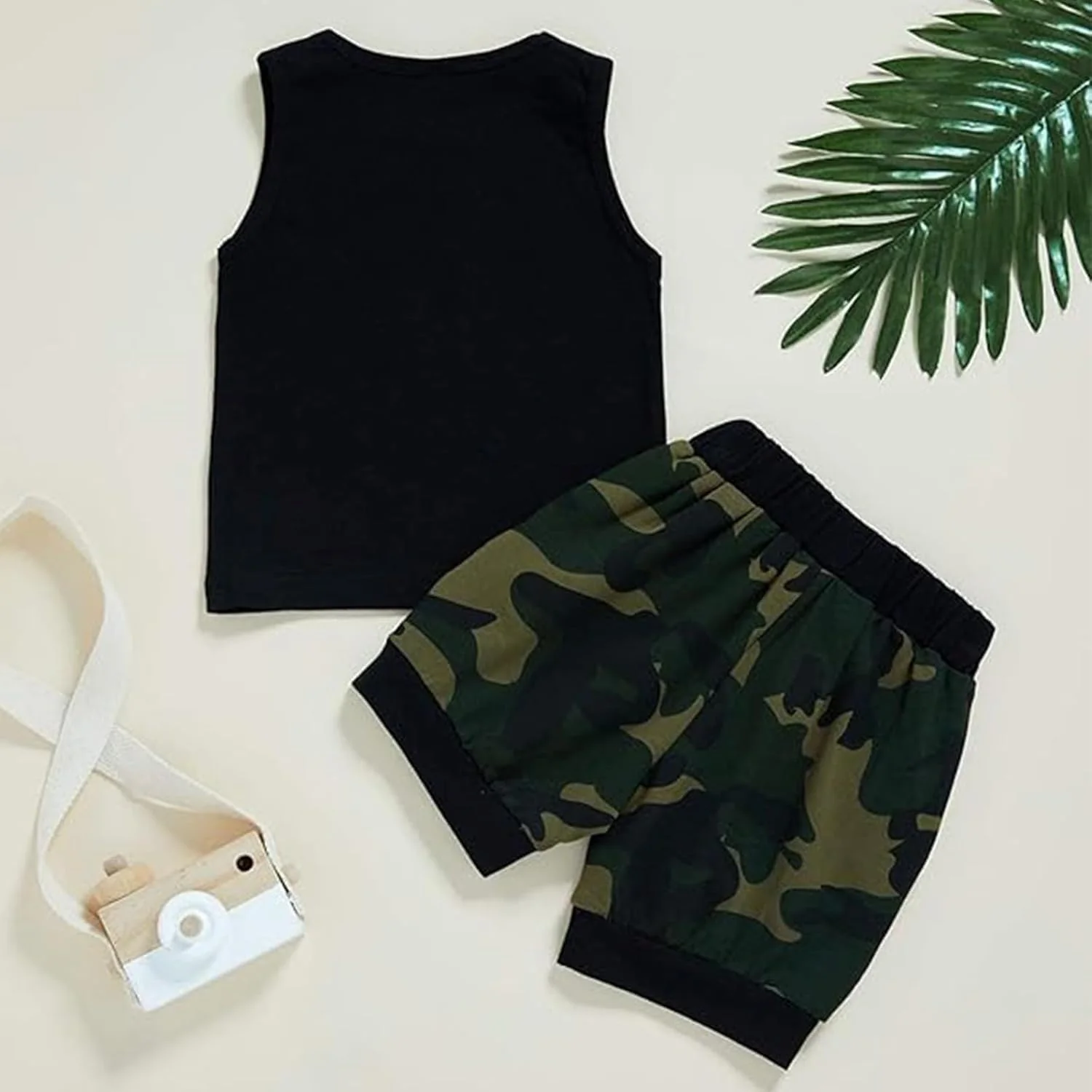 ست لباس تابستانی پسرانه BOVOSHA، تاپ رکابی طرح دار + شورت استتار ست لباس تابستانی پسرانه BOVOSHA، تاپ رکابی طرح دار + شورت استتار