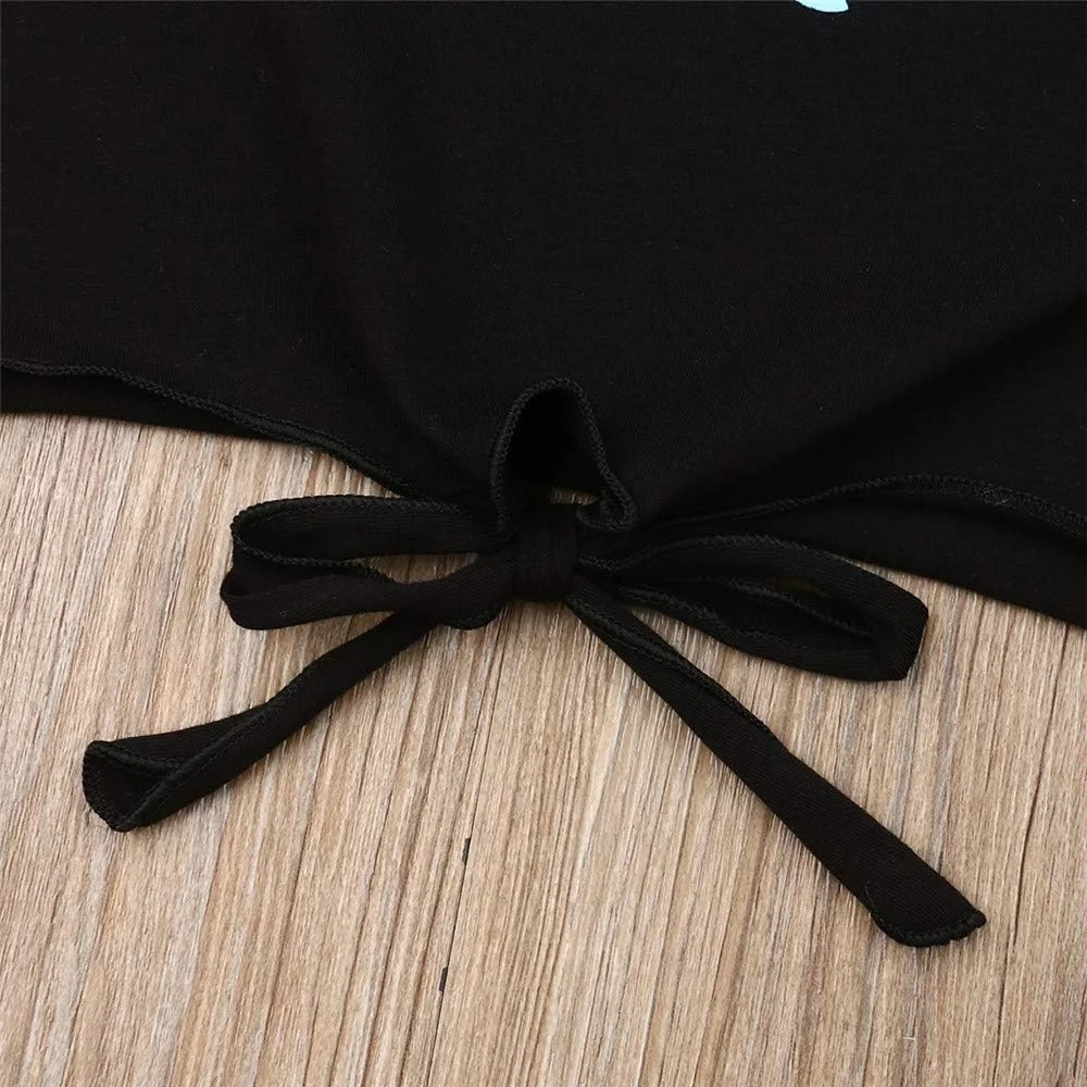 ست لباس تابستانی دخترانه/پسرانه شامل تاپ رکابی حاشیهدار + شلوارک منگولهدار + هدبند ست لباس تابستانی دخترانه/پسرانه شامل تاپ رکابی حاشیهدار + شلوارک منگولهدار + هدبند