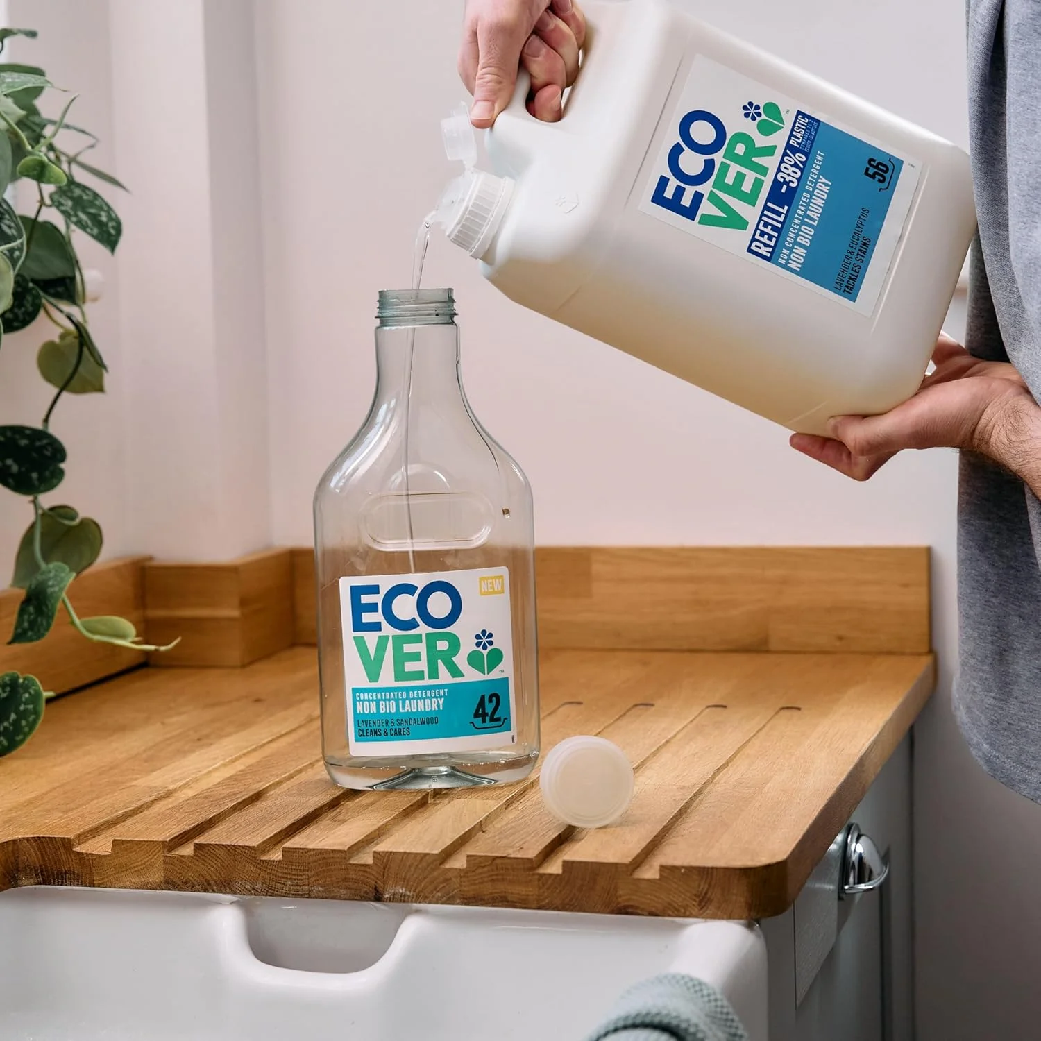 مایع لباسشویی غیر بیولوژیکی غلیظ اکوور، رایحه اسطوخودوس و چوب صندل، 5 لیتر