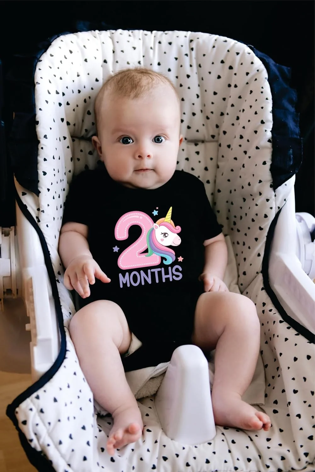 رامپر نوزادی پنبه ای طرح ماهانه لیلی پاپ، مناسب دو ماهگی، لباس یکسره نوزاد، لباس عکس برداری نوزاد دختر پسر. رامپر نوزادی پنبه ای طرح ماهانه لیلی پاپ، مناسب دو ماهگی، لباس یکسره نوزاد، لباس عکس برداری نوزاد دختر پسر.