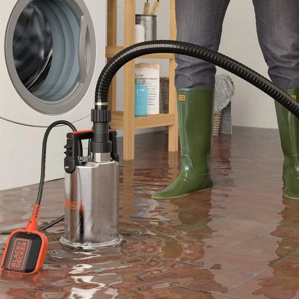 پمپ شناور آب تمیز بلک اند دکر مدل BXUP750XCE (750 وات، حداکثر جریان 11000 لیتر در ساعت، حداکثر ارتفاع تخلیه 8.5 متر)