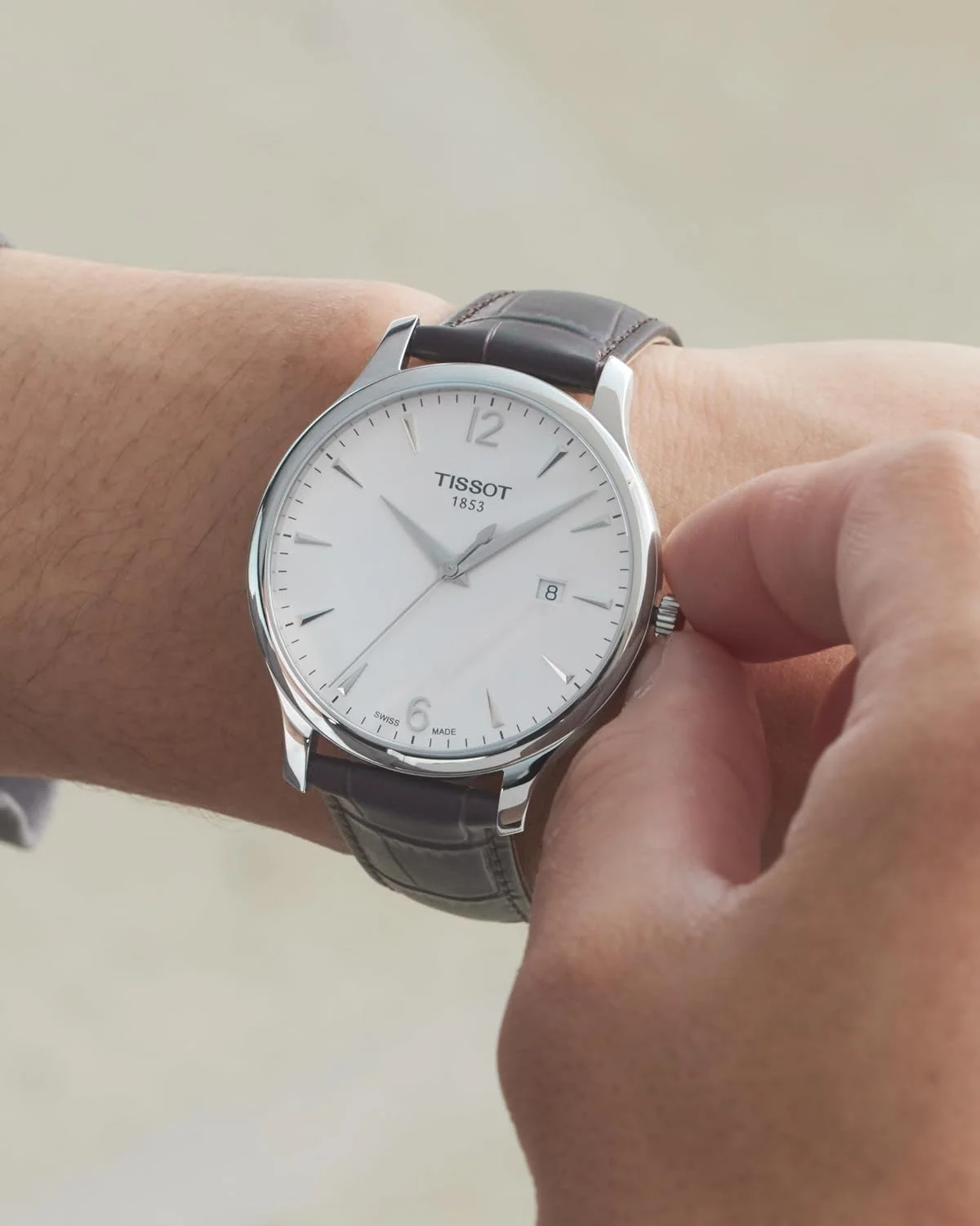 ساعت مچی مردانه تیسوت مدل Tissot Tradition استیل ضد زنگ قهوه ای T0636101603700 ساعت مچی مردانه تیسوت مدل Tissot Tradition استیل ضد زنگ قهوه ای T0636101603700