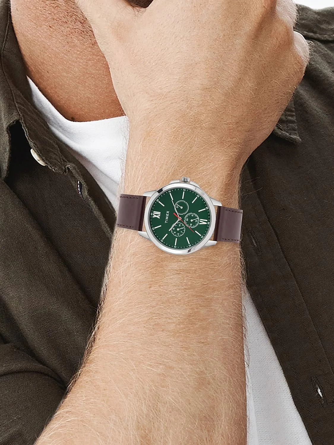 ساعت مچی آنالوگ مردانه TIMEX با صفحه گرد سبز و بند چرمی قهوه ای مقاوم در برابر آب - TWEG165SMU11 ساعت مچی آنالوگ مردانه TIMEX با صفحه گرد سبز و بند چرمی قهوه ای مقاوم در برابر آب - TWEG165SMU11