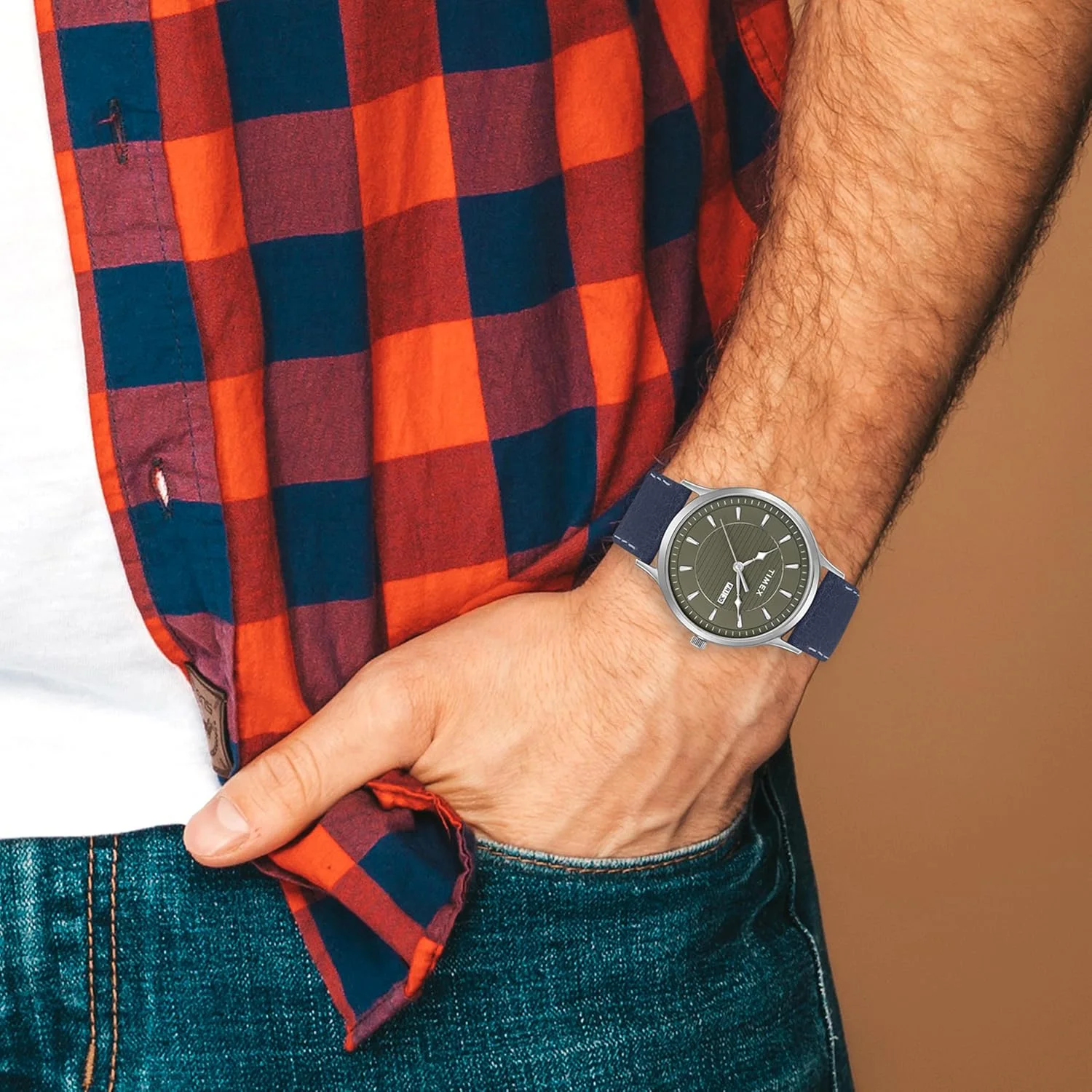 ساعت مچی آنالوگ مردانه TIMEX Classics با صفحه گرد سبز و بند چرمی آبی ضد آب - TWTG10504 ساعت مچی آنالوگ مردانه TIMEX Classics با صفحه گرد سبز و بند چرمی آبی ضد آب - TWTG10504