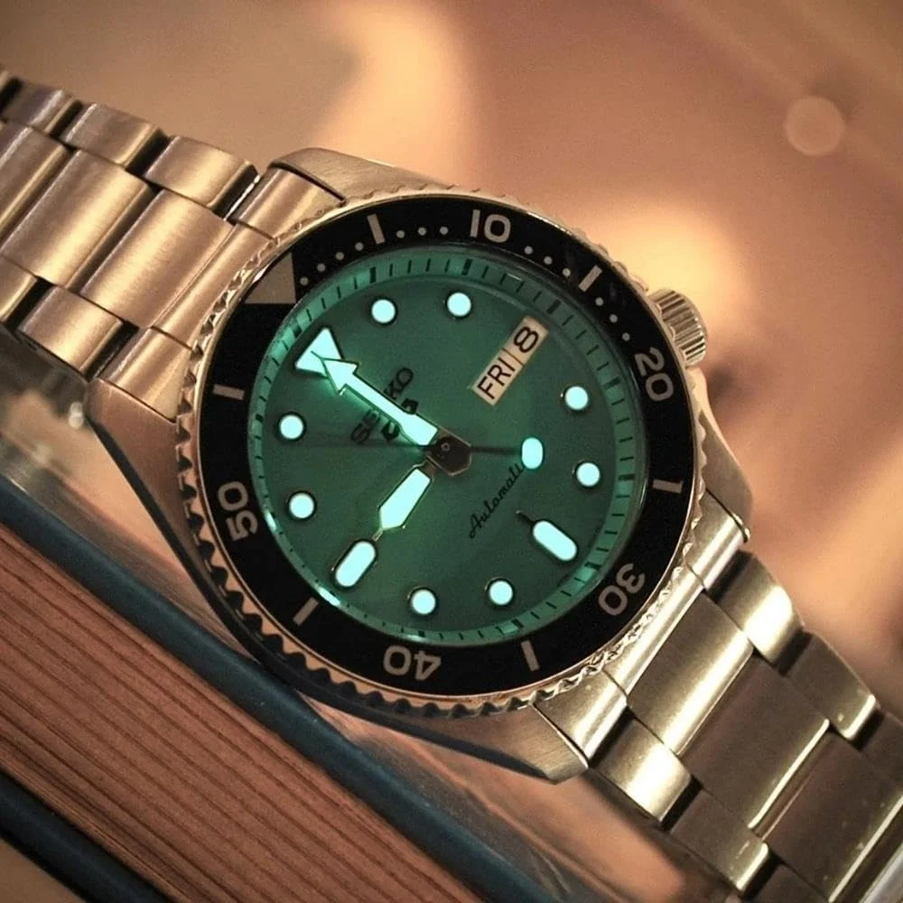 ساعت مچی سیکو 5 اسپرت SKX 38mm مشکی | بند استیل مدل SRPK29K1 ساعت مچی سیکو 5 اسپرت SKX 38mm مشکی | بند استیل مدل SRPK29K1