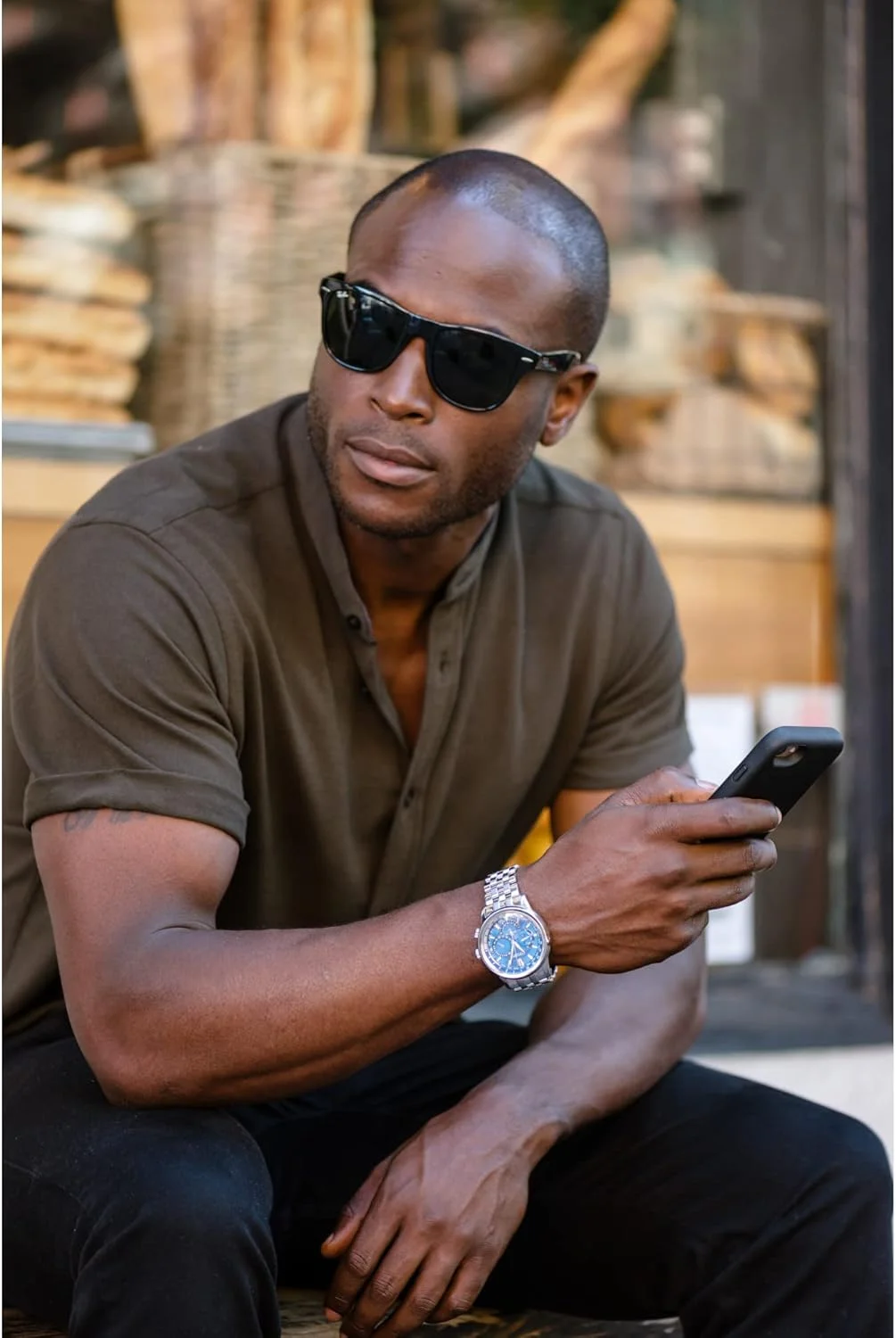 ساعت مچی مردانه کلاسیک Calendrier Citizen با موتور اکو-درایو، نمایش 12/24 ساعته، نمایشگر 3 عقربه روز و تاریخ، شیشه معدنی ضد انعکاس نور، عقربه های شب تاب ساعت مچی مردانه کلاسیک Calendrier Citizen با موتور اکو-درایو، نمایش 12/24 ساعته، نمایشگر 3 عقربه روز و تاریخ، شیشه معدنی ضد انعکاس نور، عقربه های شب تاب