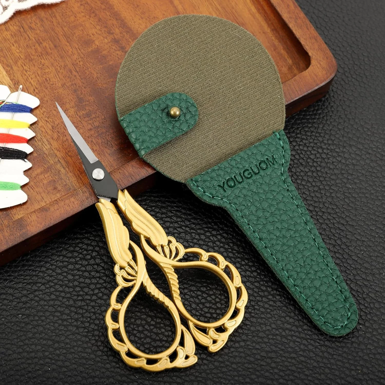قیچی خیاطی کوچک YOUGUOM با کیف، مناسب برای گلدوزی، کاردستی، بافندگی، سوزن دوزی، کوک ضربدری، قلاب بافی، نخ، پارچه و برش دقیق قیچی خیاطی کوچک YOUGUOM با کیف، مناسب برای گلدوزی، کاردستی، بافندگی، سوزن دوزی، کوک ضربدری، قلاب بافی، نخ، پارچه و برش دقیق