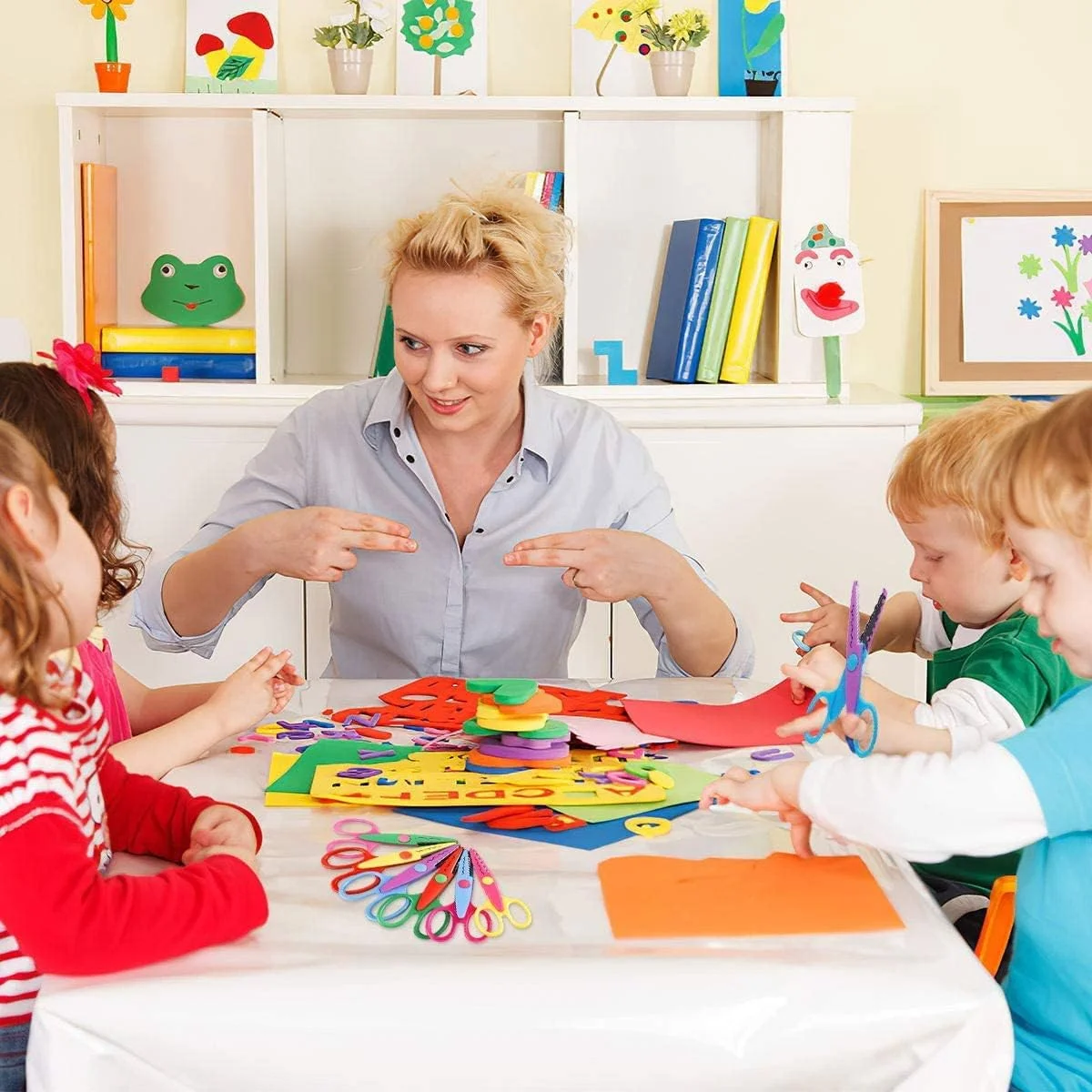 قیچی کاردستی دو رنگ YKKJ، 6 عددی، قیچی کانتور کاردستی، برای کاردستی، اسکرپ بوک، عکس های DIY و پروژه های هنری. قیچی کاردستی دو رنگ YKKJ، 6 عددی، قیچی کانتور کاردستی، برای کاردستی، اسکرپ بوک، عکس های DIY و پروژه های هنری.