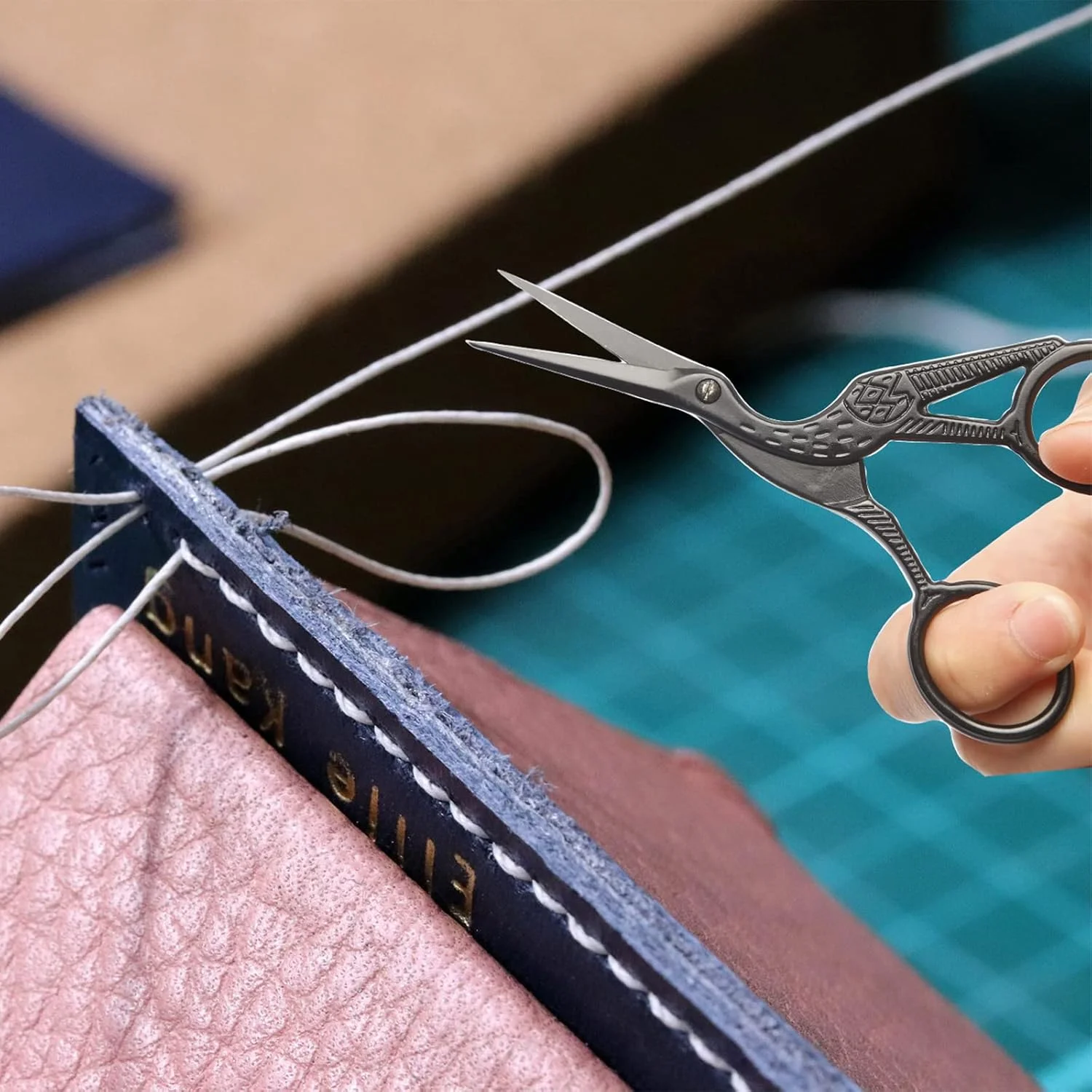 قیچی گلدوزی YJSStriving مدل Stork، 4.5 اینچی، قیچی کوچک خیاطی برای گلدوزی، خیاطی، نخ کشی، سوزن دوزی و استفاده روزانه قیچی گلدوزی YJSStriving مدل Stork، 4.5 اینچی، قیچی کوچک خیاطی برای گلدوزی، خیاطی، نخ کشی، سوزن دوزی و استفاده روزانه