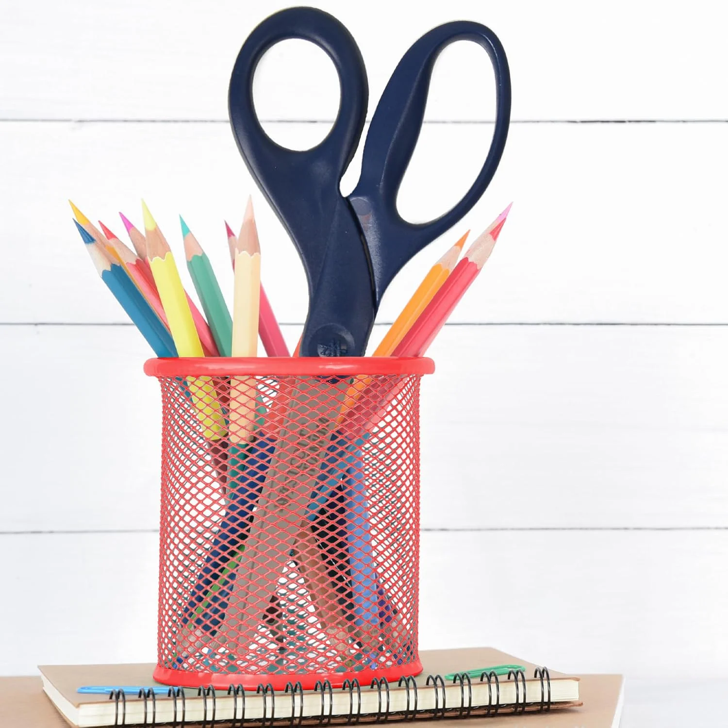 قیچی سنگین وستکات 17509 با تیغه تیتانیومی 8 اینچی، سرمه ای قیچی سنگین وستکات 17509 با تیغه تیتانیومی 8 اینچی، سرمه ای