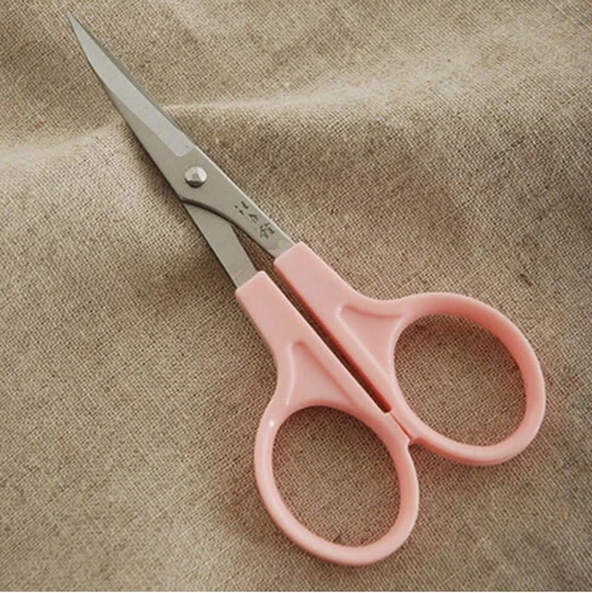 قیچی های خمیده کوچک 4.5 اینچی WellieSTR بسته 10 عددی، قیچی های مدل سازی، قیچی های خمیده، قیچی های گلدوزی قیچی های خمیده کوچک 4.5 اینچی WellieSTR بسته 10 عددی، قیچی های مدل سازی، قیچی های خمیده، قیچی های گلدوزی