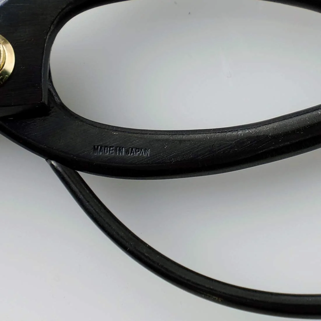 قیچی ایکبانا هانافوبوکی وازاکورا ساخت ژاپن، 170 میلی متر (6.7 اینچ)، ابزار گل آرایی ژاپنی، قیچی کادو هاسامی - مشکی کورایو قیچی ایکبانا هانافوبوکی وازاکورا ساخت ژاپن، 170 میلی متر (6.7 اینچ)، ابزار گل آرایی ژاپنی، قیچی کادو هاسامی - مشکی کورایو