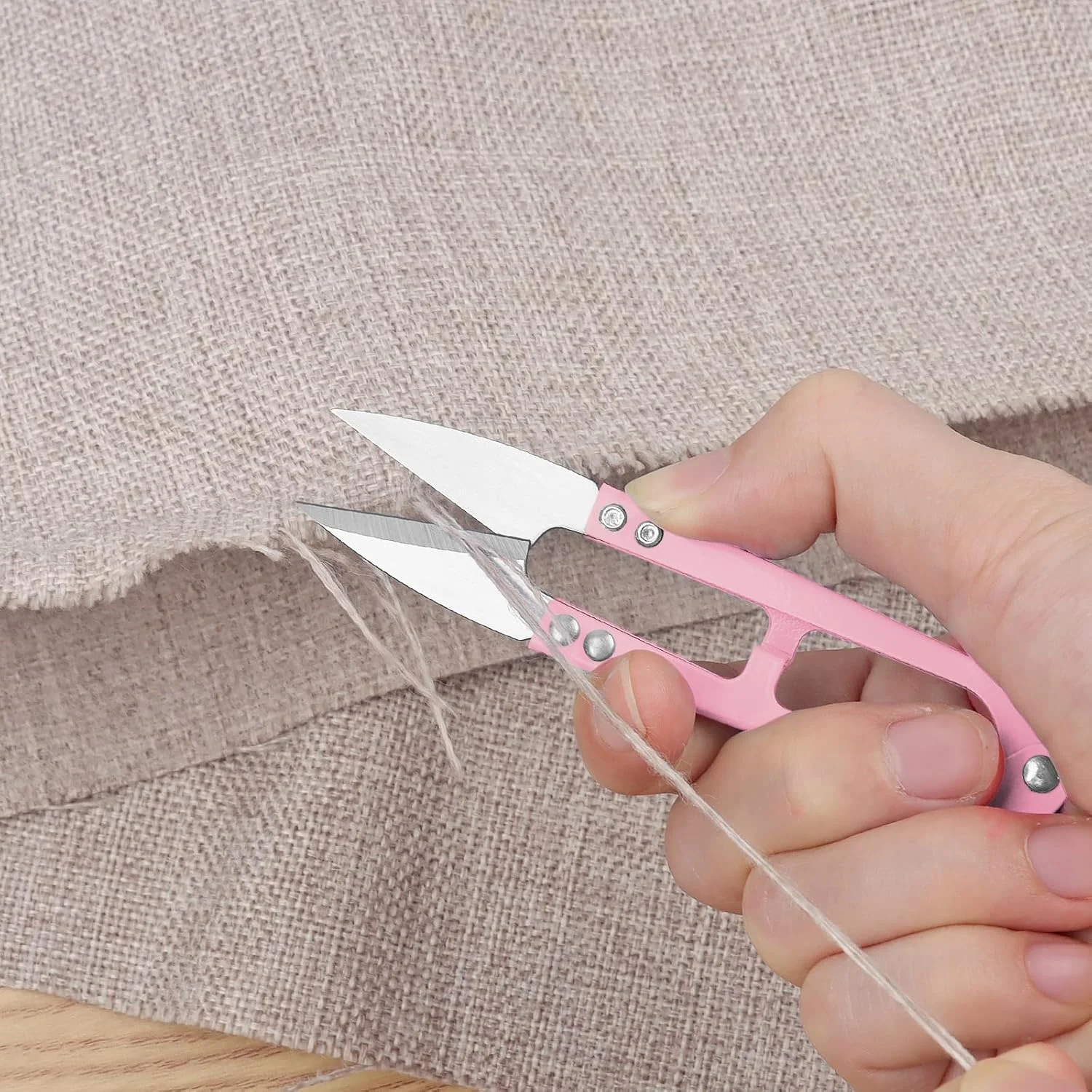 قیچی پارچه و خیاطی Vutyvve، قیچی خیاطی روکش تیتانیوم استیل ضد زنگ، قیچی خیاطی سنگین برای برش پارچه، لباس، منسوجات، قیچی آبی آسمانی 9.2 اینچی، قیچی نخ، مجموعه 2 عددی قیچی پارچه و خیاطی Vutyvve، قیچی خیاطی روکش تیتانیوم استیل ضد زنگ، قیچی خیاطی سنگین برای برش پارچه، لباس، منسوجات، قیچی آبی آسمانی 9.2 اینچی، قیچی نخ، مجموعه 2 عددی