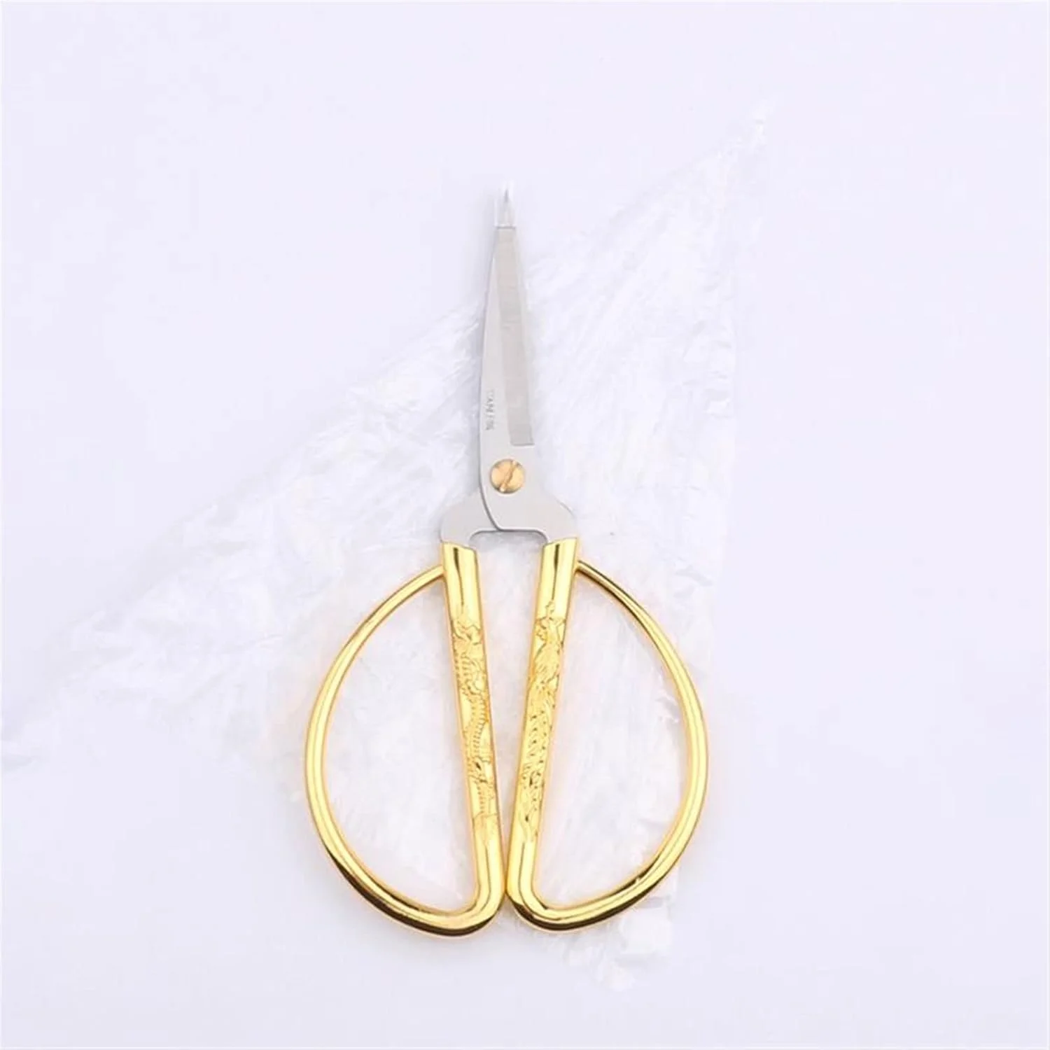 قیچی کاردستی VIZCO، قیچی خیاطی استیل ضد زنگ طلایی، قیچی گلدوزی خیاطی، قیچی پارچه، ابزار خیاطی کاردستی قیچی کاردستی VIZCO، قیچی خیاطی استیل ضد زنگ طلایی، قیچی گلدوزی خیاطی، قیچی پارچه، ابزار خیاطی کاردستی