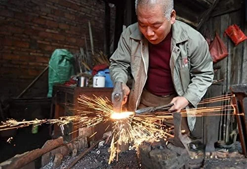 قیچی چند منظوره 8 اینچی VIUJUH، 100% دست ساز با فولاد تیز، محصول شهر باستانی با قدمت از سال 1926 برای دفتر، آشپزخانه، هدیه خانه نویی، گلدوزی و استفاده عمومی در فضای باز قیچی چند منظوره 8 اینچی VIUJUH، 100% دست ساز با فولاد تیز، محصول شهر باستانی با قدمت از سال 1926 برای دفتر، آشپزخانه، هدیه خانه نویی، گلدوزی و استفاده عمومی در فضای باز