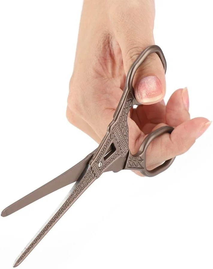 قیچی خیاطی استیل ضد زنگ طرح کلاسیک ابزار برش و صنایع دستی DIY (قیچی برج ایفل قهوه ای) قیچی خیاطی استیل ضد زنگ طرح کلاسیک ابزار برش و صنایع دستی DIY (قیچی برج ایفل قهوه ای)