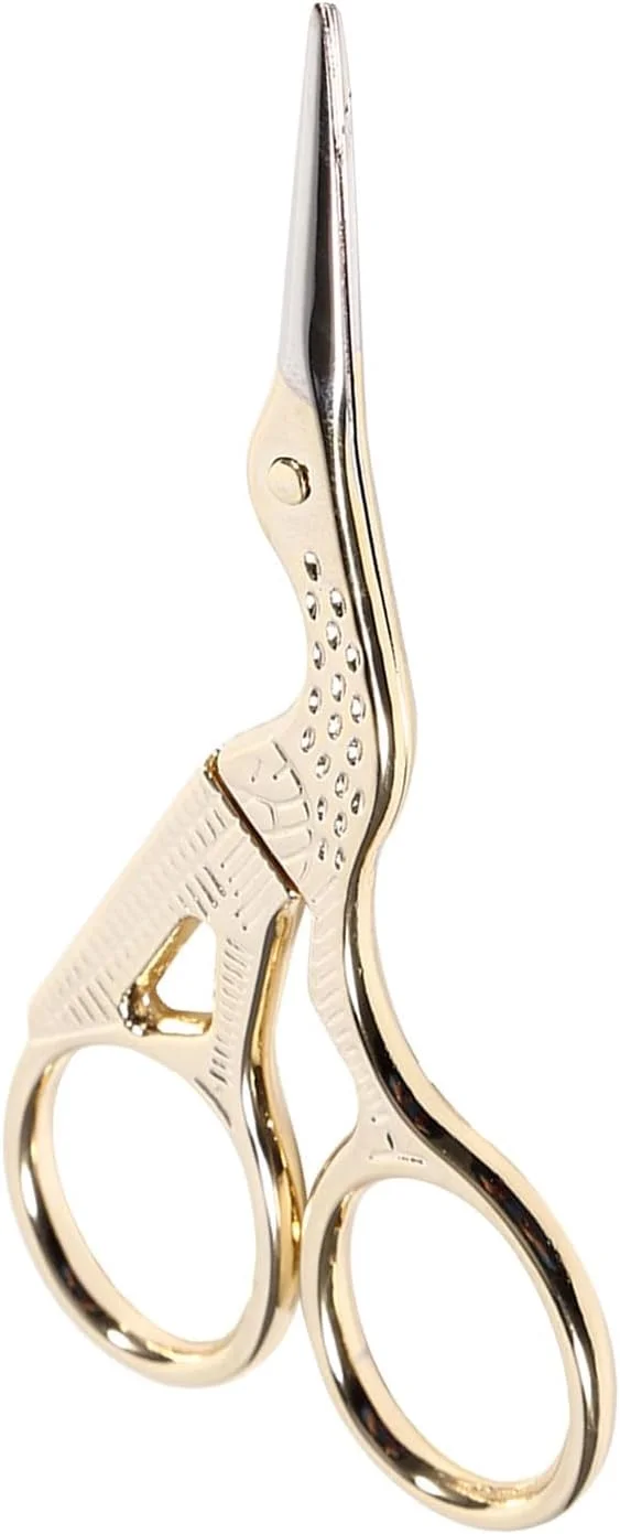 قیچی خیاطی و گلدوزی استیل ضد زنگ طرح درنا، مناسب برای کارهای دستی و کوک صلیبی، با دو رنگ مختلف (طلایی) قیچی خیاطی و گلدوزی استیل ضد زنگ طرح درنا، مناسب برای کارهای دستی و کوک صلیبی، با دو رنگ مختلف (طلایی)