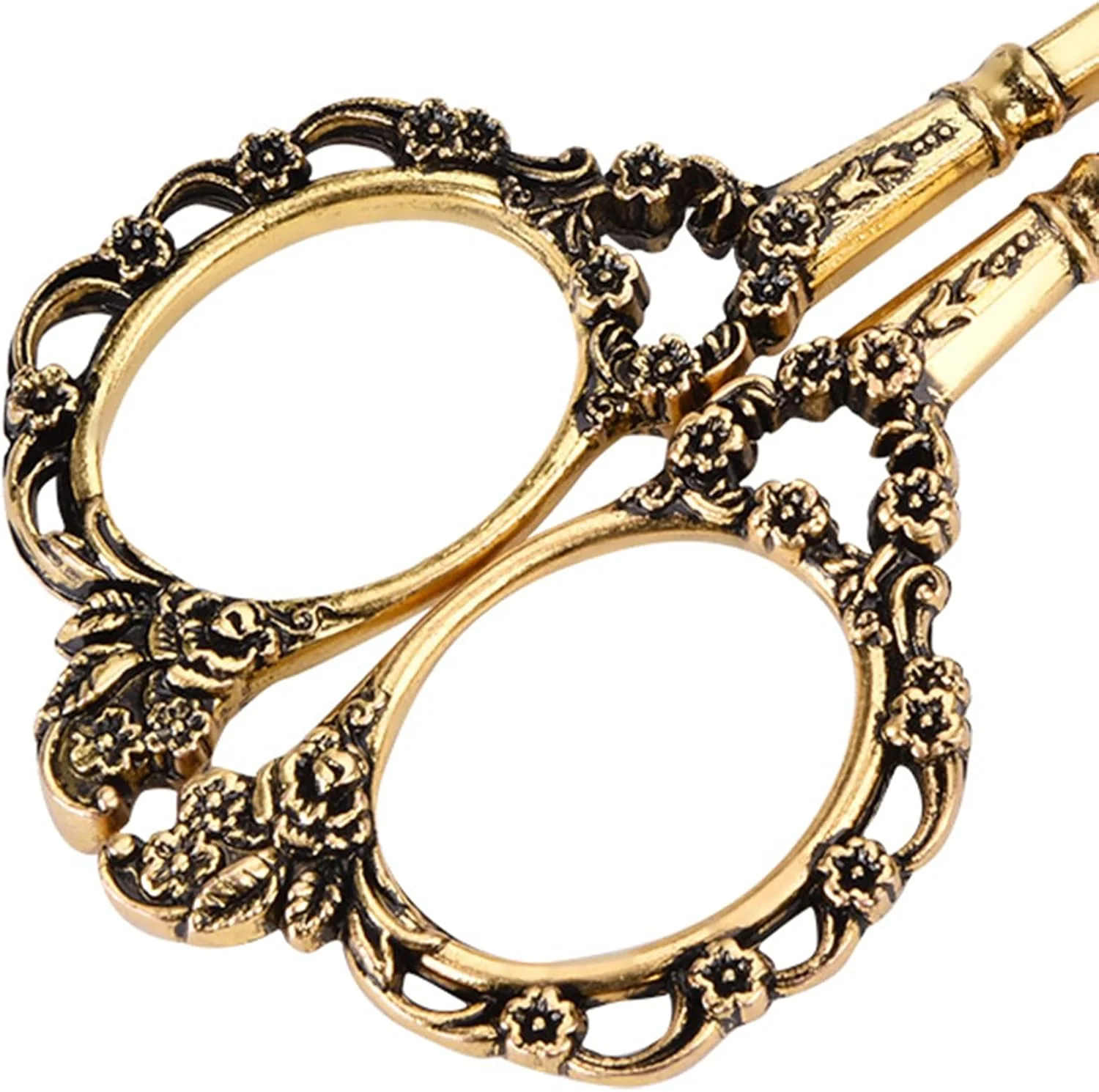 قیچی خیاطی استیل با طرح گل های قدیمی: پره/باله سخت شده، دسته راحت، همه کاره برای خیاطی/اسکرپ بوک/کاردستی (طلایی) قیچی خیاطی استیل با طرح گل های قدیمی: پره/باله سخت شده، دسته راحت، همه کاره برای خیاطی/اسکرپ بوک/کاردستی (طلایی)