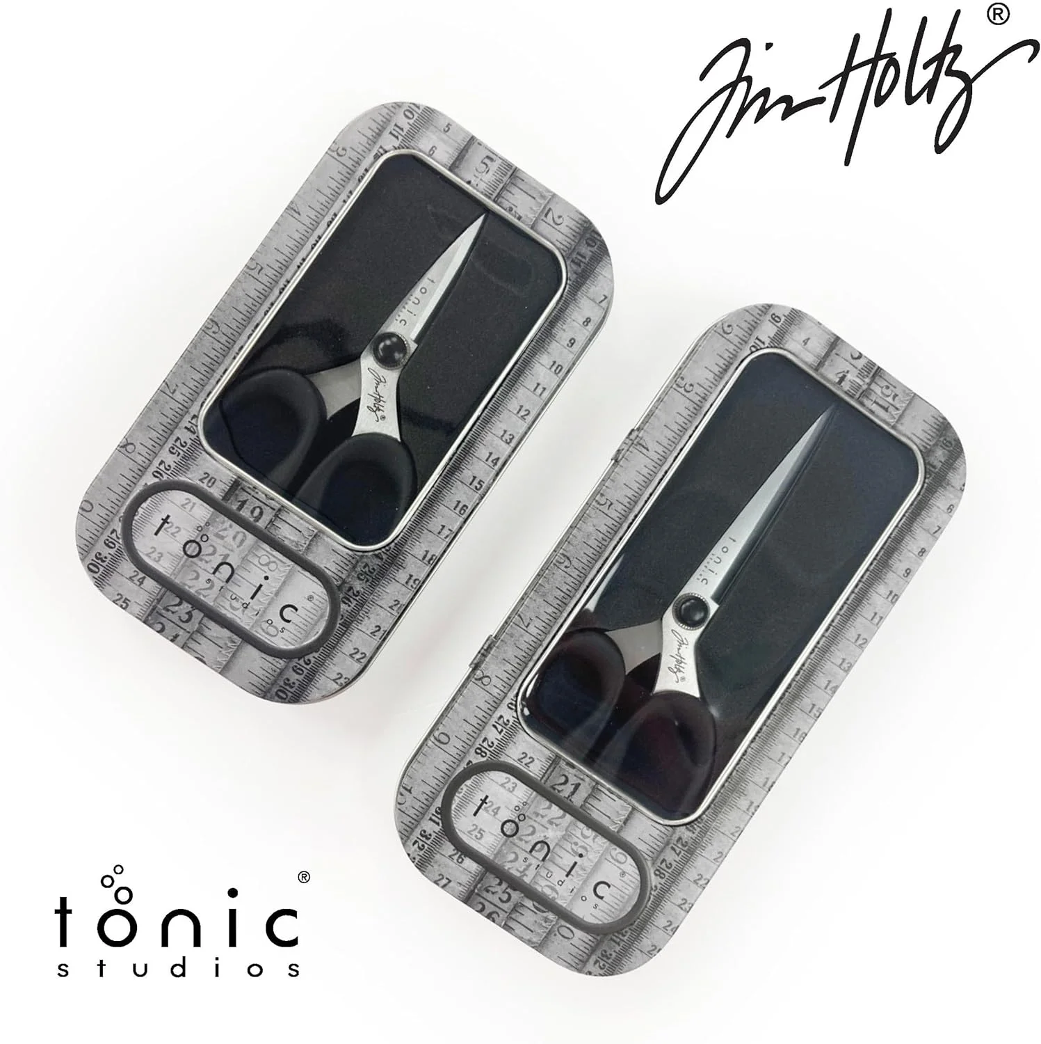 مجموعه قیچی خیاطی Tim Holtz Haberdashery Snip Tonic Studios - شامل قیچی های 5 و 6 اینچی با روکش تیتانیوم به همراه جعبه های نگهداری طرح دار مجموعه قیچی خیاطی Tim Holtz Haberdashery Snip Tonic Studios - شامل قیچی های 5 و 6 اینچی با روکش تیتانیوم به همراه جعبه های نگهداری طرح دار