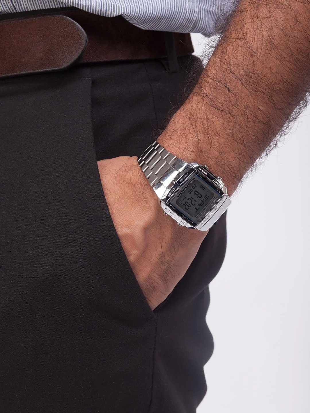 ساعت مچی دیجیتال کاسیو مدل DB3601ADF با صفحه نقره ای و بند استیل ضد زنگ ساعت مچی دیجیتال کاسیو مدل DB3601ADF با صفحه نقره ای و بند استیل ضد زنگ