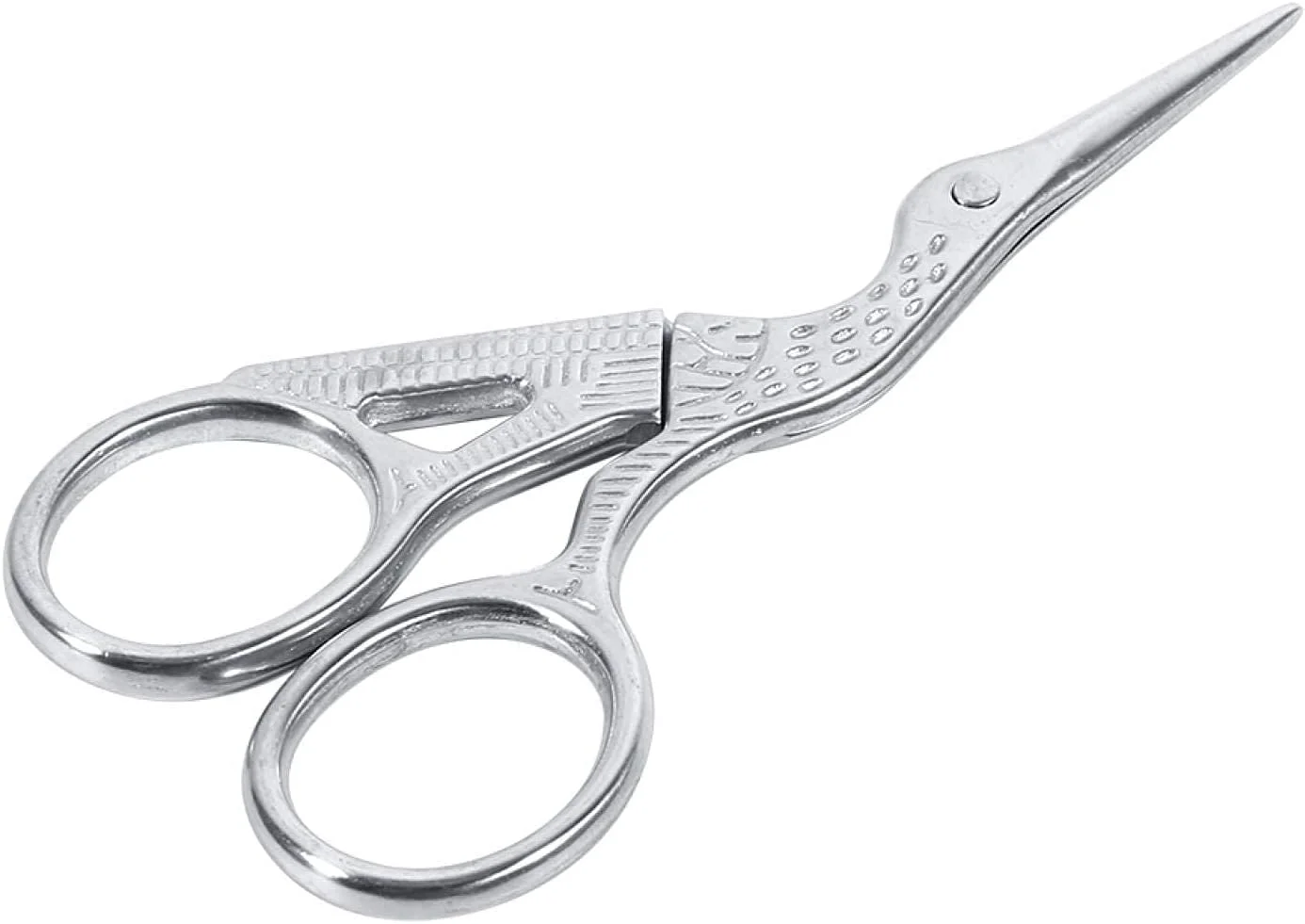 قیچی ابزار خیاطی - 1 عدد قیچی گلدوزی استیل ضد زنگ قدیمی، ابزار خیاطی، قیچی طرح درنا، قیچی بخیه متقاطع