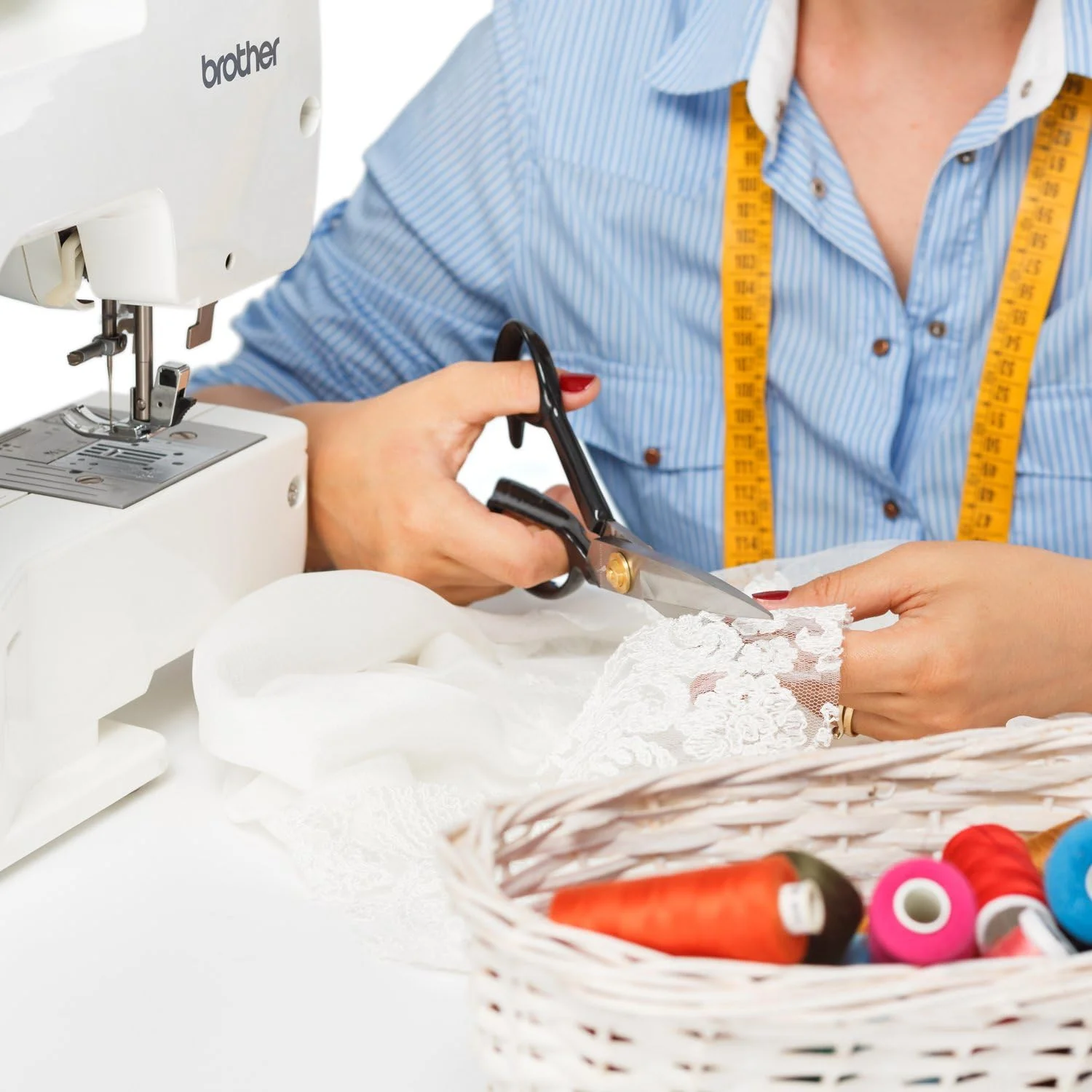 قیچی خیاطی فوق العاده تیز + چاقوی کاردستی رایگان - قیچی های حرفه ای سنگین 9 اینچی - قیچی همه منظوره: اداری و صنایع دستی، ایده آل برای خیاط، خیاط ها، لباس دوزها، دانشجویان، هنرمندان قیچی خیاطی فوق العاده تیز + چاقوی کاردستی رایگان - قیچی های حرفه ای سنگین 9 اینچی - قیچی همه منظوره: اداری و صنایع دستی، ایده آل برای خیاط، خیاط ها، لباس دوزها، دانشجویان، هنرمندان