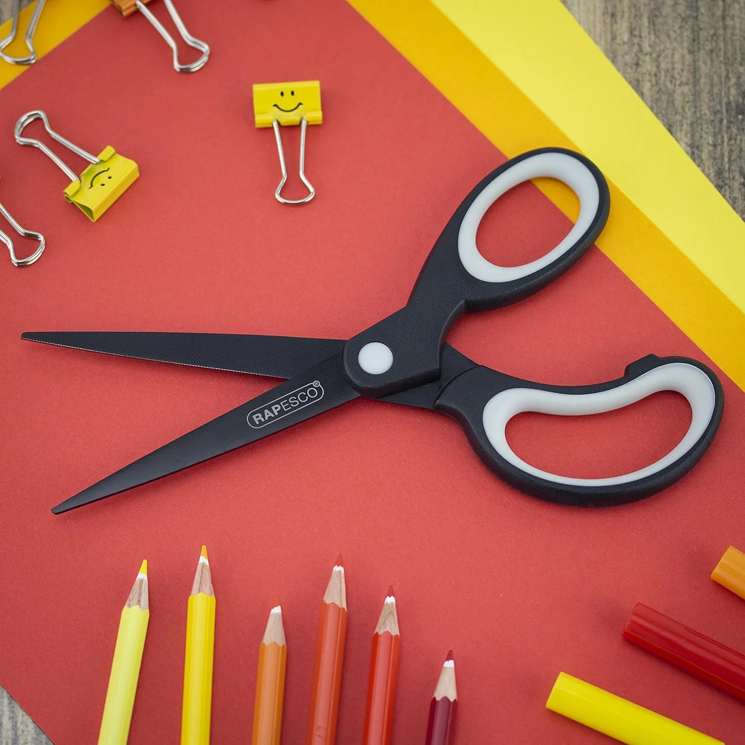 قیچی کاغذ سبک وزن با روکش تیتانیوم و دسته نرم Rapesco 1597 - بسته 3 عددی - مشکی و خاکستری روشن