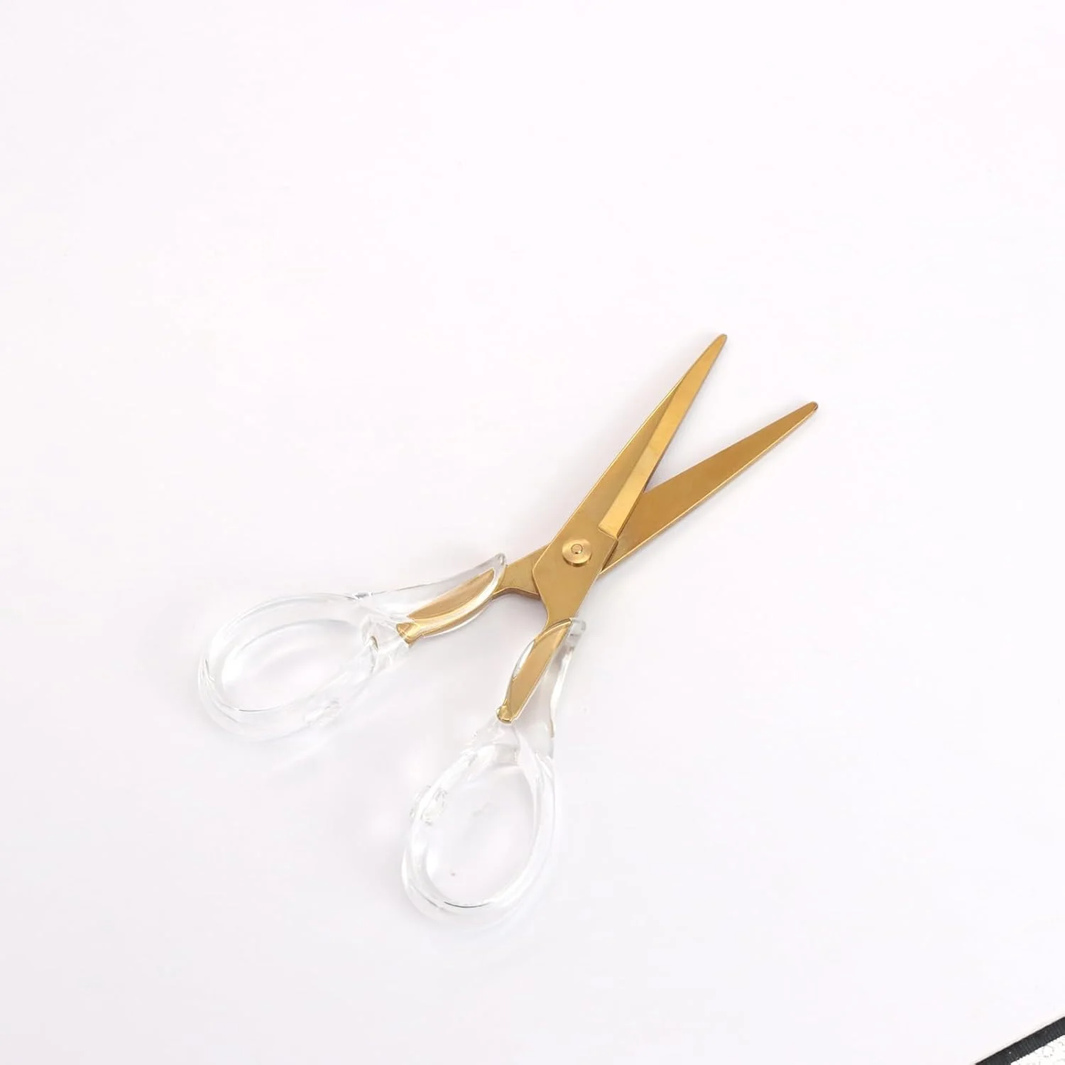 قیچی طلایی NatSumeBasics، قیچی اکریلیک شفاف 6.5 اینچی، قیچی حرفه ای اداری صنایع دستی برای لوازم التحریر لوازم التحریر میز مدرسه منزل (طلایی شفاف) قیچی طلایی NatSumeBasics، قیچی اکریلیک شفاف 6.5 اینچی، قیچی حرفه ای اداری صنایع دستی برای لوازم التحریر لوازم التحریر میز مدرسه منزل (طلایی شفاف)