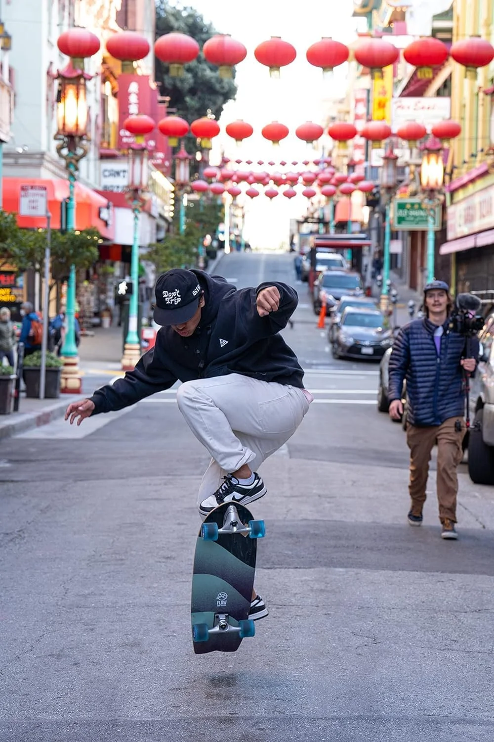 اسکیت برد کروزری FLOW Surf Skates با تراک کاروینگ اسکیت برد کروزری FLOW Surf Skates با تراک کاروینگ