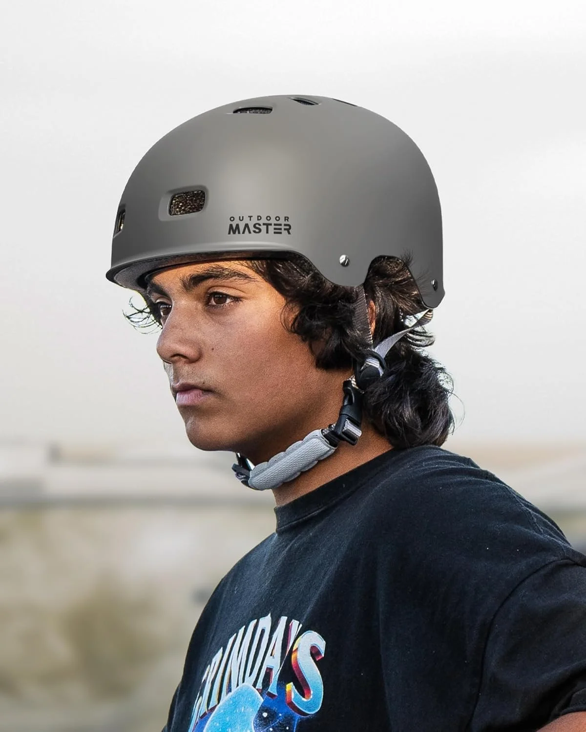 کلاه ایمنی اسکیت برد و دوچرخه سواری OutdoorMaster - دارای دو لایه داخلی جداشدنی، تهویه هوا، مناسب برای ورزش های چندگانه، اسکوتر، اسکیت غلتکی، اسکیت اینلاین، اسکیت برد برای کودکان، نوجوانان و بزرگسالان