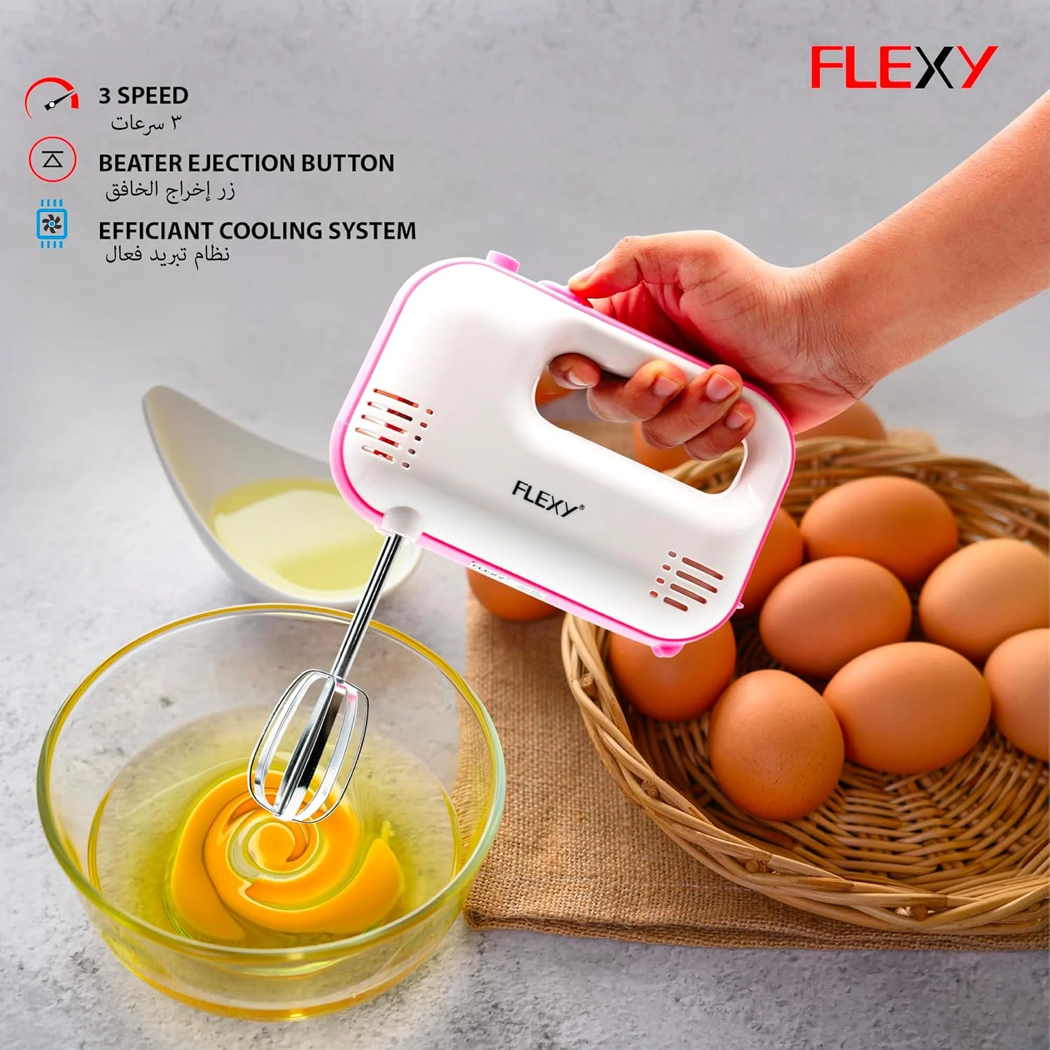 همزن دستی توربو FLEXY با توان 250 وات، همزن برقی دستی با 3 تنظیم سرعت، 2 همزن استیل ضد زنگ و 2 قلاب خمیر، همزن سبک و قدرتمند برای پخت، هم زدن، مخلوط کردن و ورز دادن خمیر. همزن دستی توربو FLEXY با توان 250 وات، همزن برقی دستی با 3 تنظیم سرعت، 2 همزن استیل ضد زنگ و 2 قلاب خمیر، همزن سبک و قدرتمند برای پخت، هم زدن، مخلوط کردن و ورز دادن خمیر.