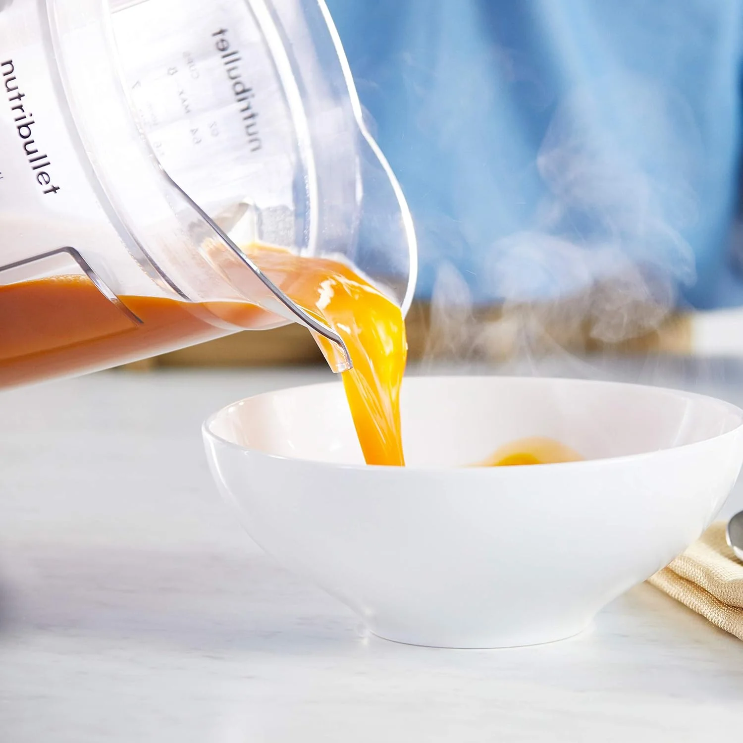 مخلوط کن گرم و سرد نوتری بولت - مخلوط کن سایز بزرگ با ظرفیت 1.6 لیتری - شامل پایه قدرتمند 1000 واتی، لبه پارچ و درپوش دریچه دار، فشار دهنده و پارچ مخلوط کن 1.6 لیتری - مخلوط کردن میوه های یخ زده، یخ، آجیل و سبزیجات مخلوط کن گرم و سرد نوتری بولت - مخلوط کن سایز بزرگ با ظرفیت 1.6 لیتری - شامل پایه قدرتمند 1000 واتی، لبه پارچ و درپوش دریچه دار، فشار دهنده و پارچ مخلوط کن 1.6 لیتری - مخلوط کردن میوه های یخ زده، یخ، آجیل و سبزیجات